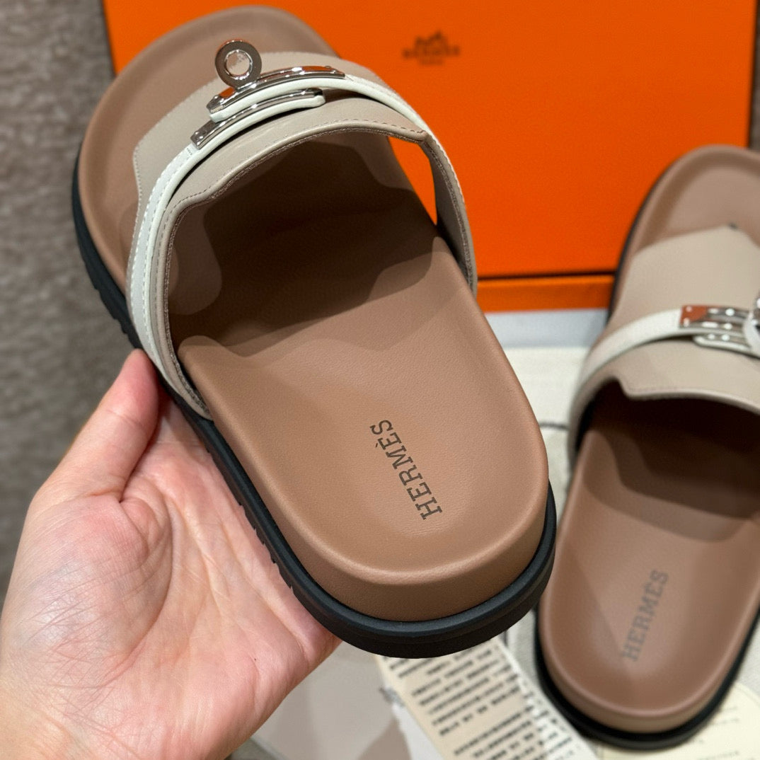 HERM EMPIRE SANDALS
