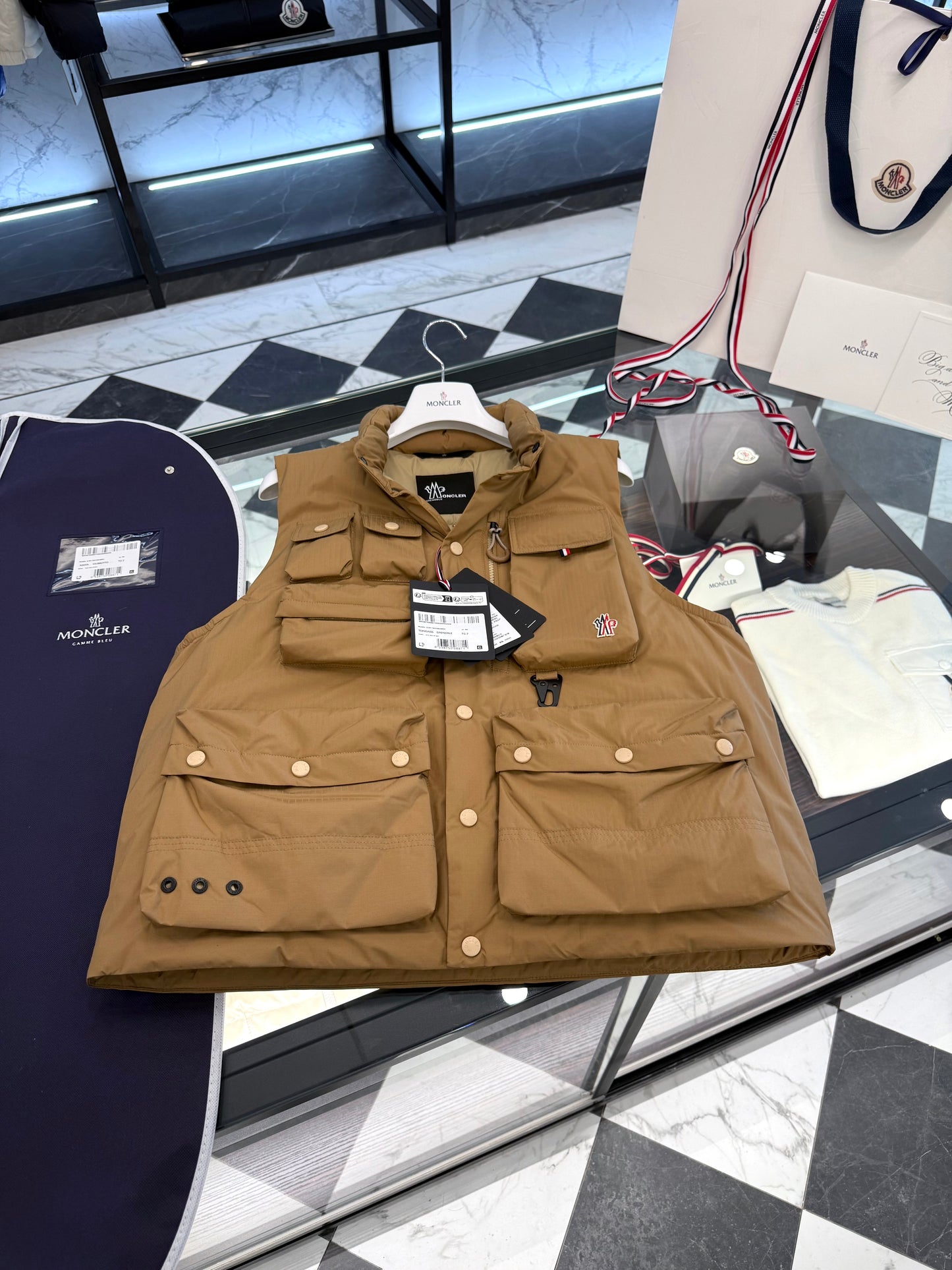 MONC TONGASS VEST