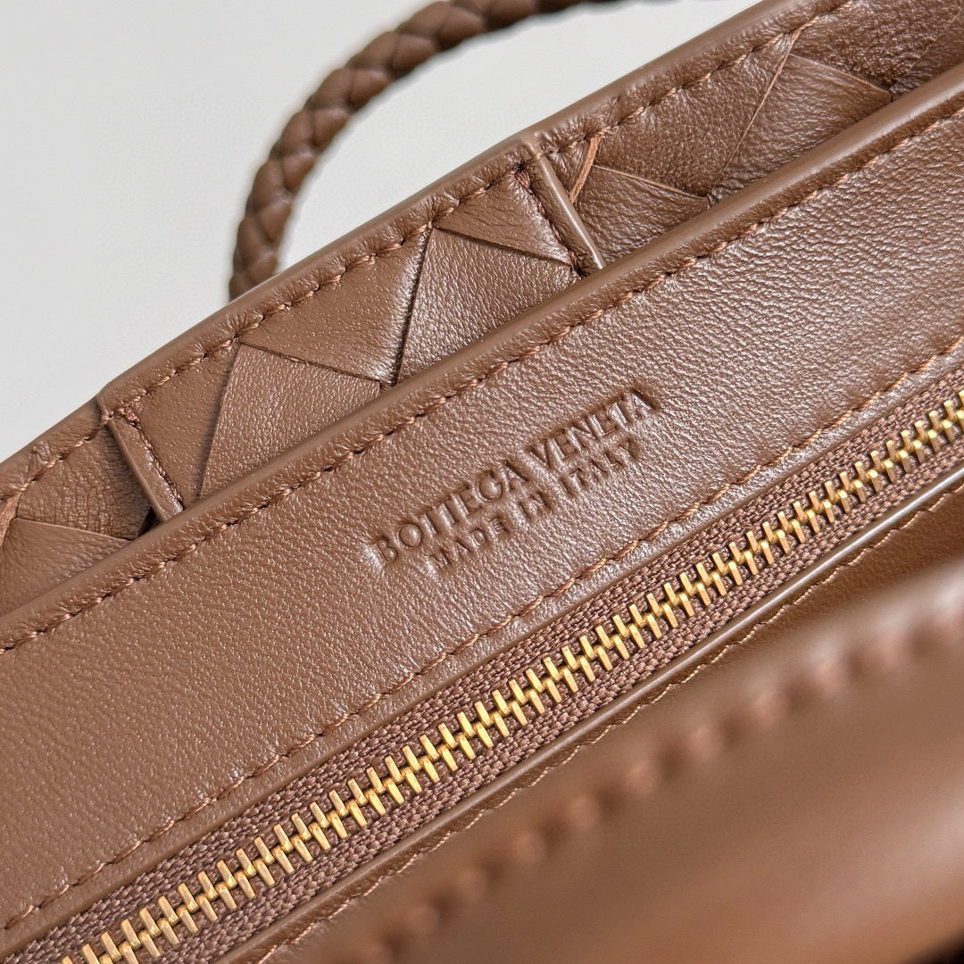 BOTT V ANDIAMO SMALL BAG