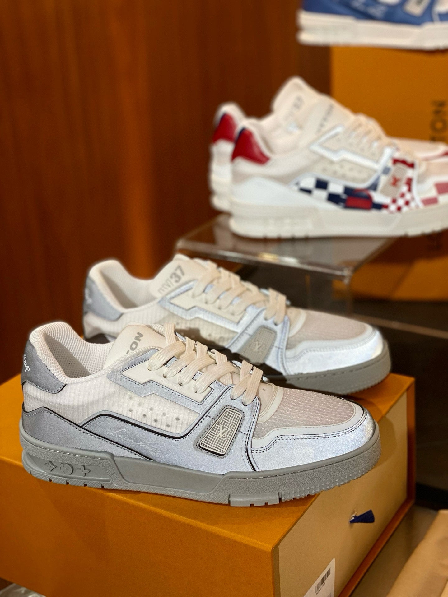 LOU TRAINERS