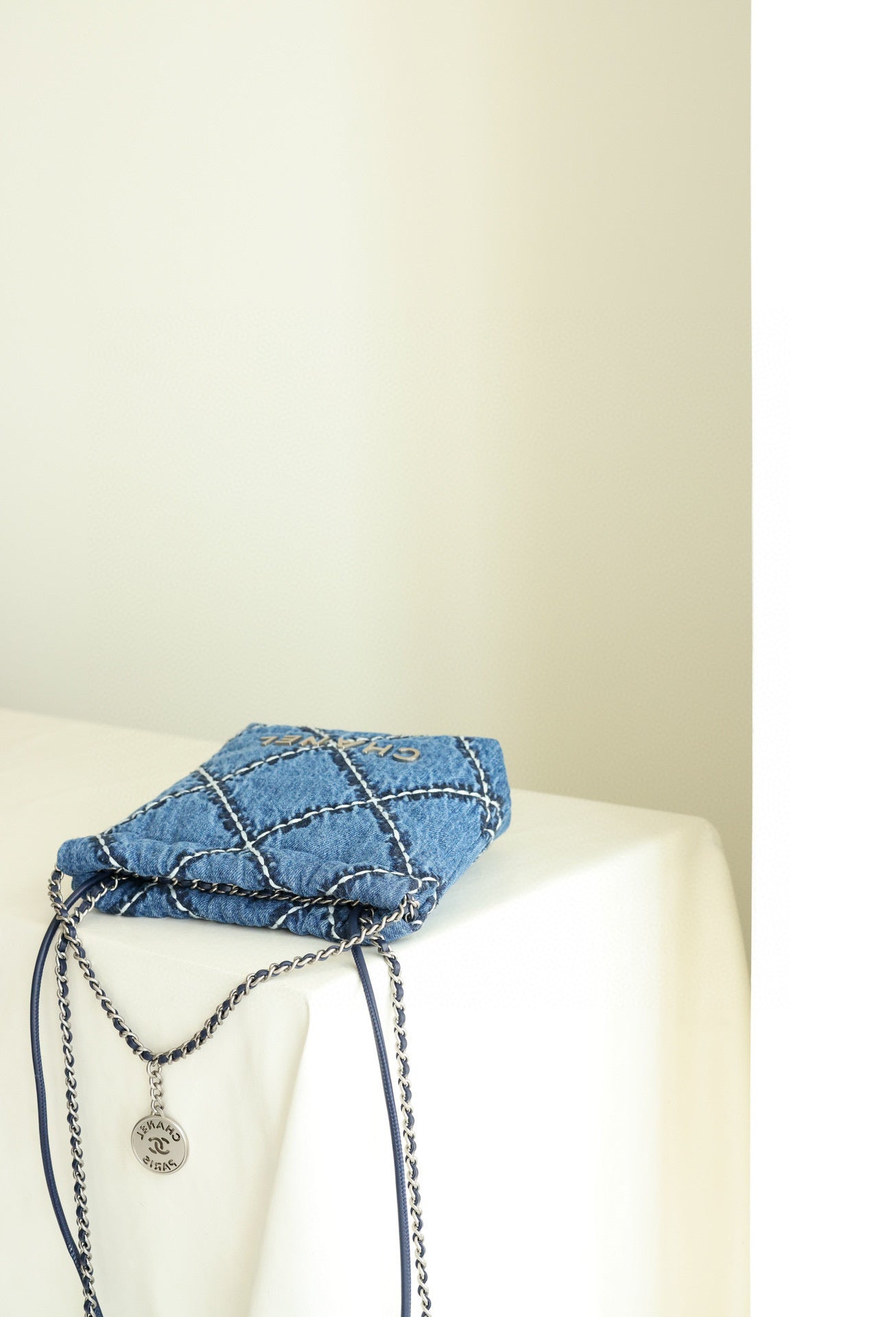 CC 22 MINI HANDBAG