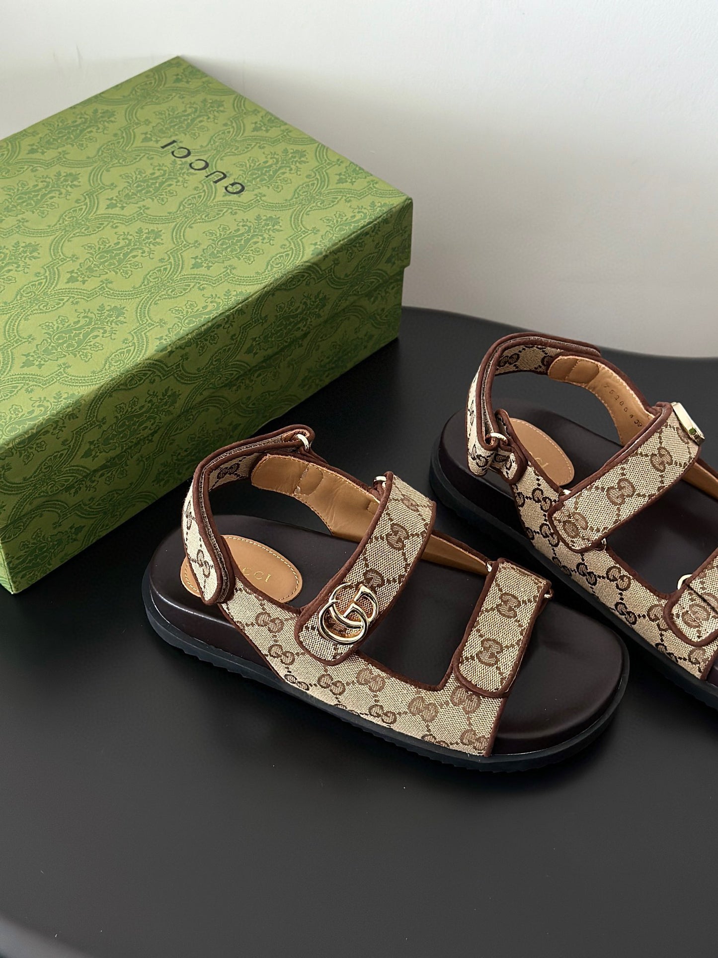 GG SANDALS