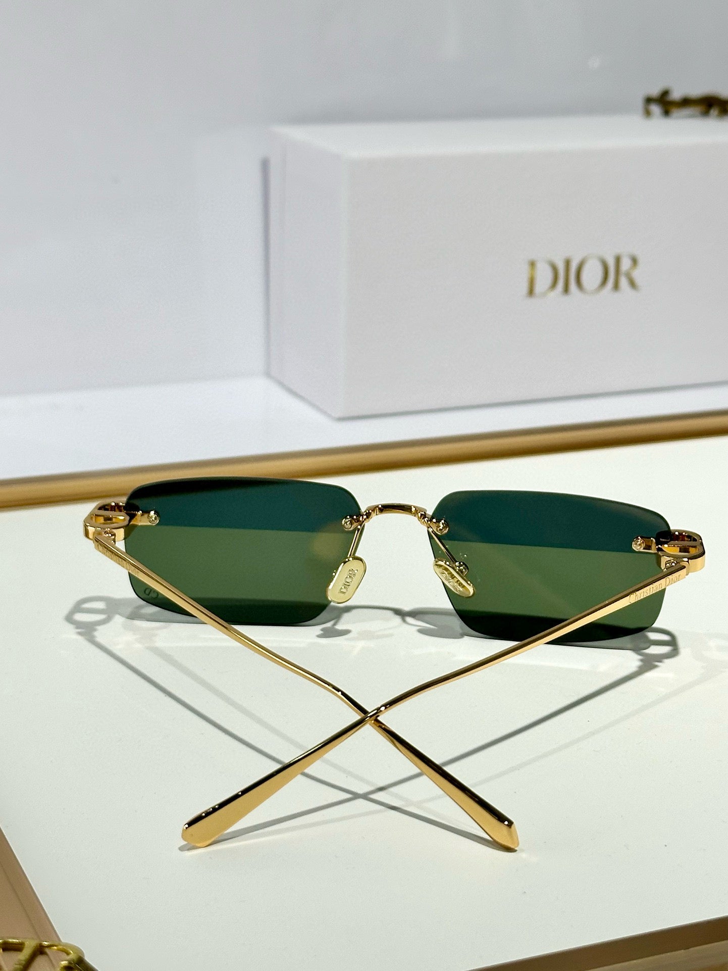 CD SUNGLASSES