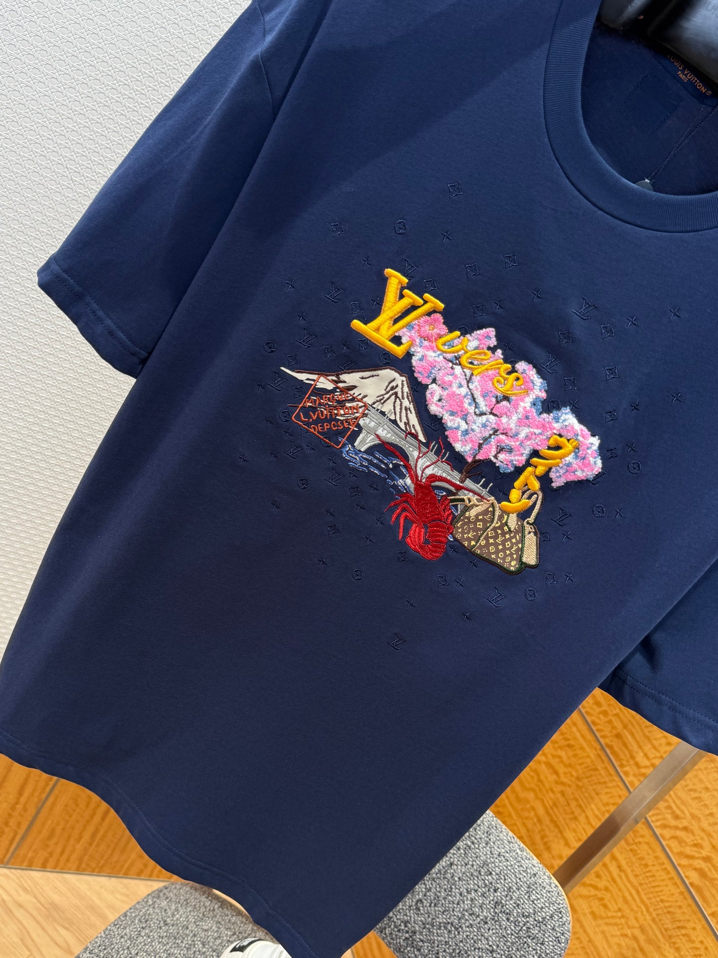 LOU T-SHIRT