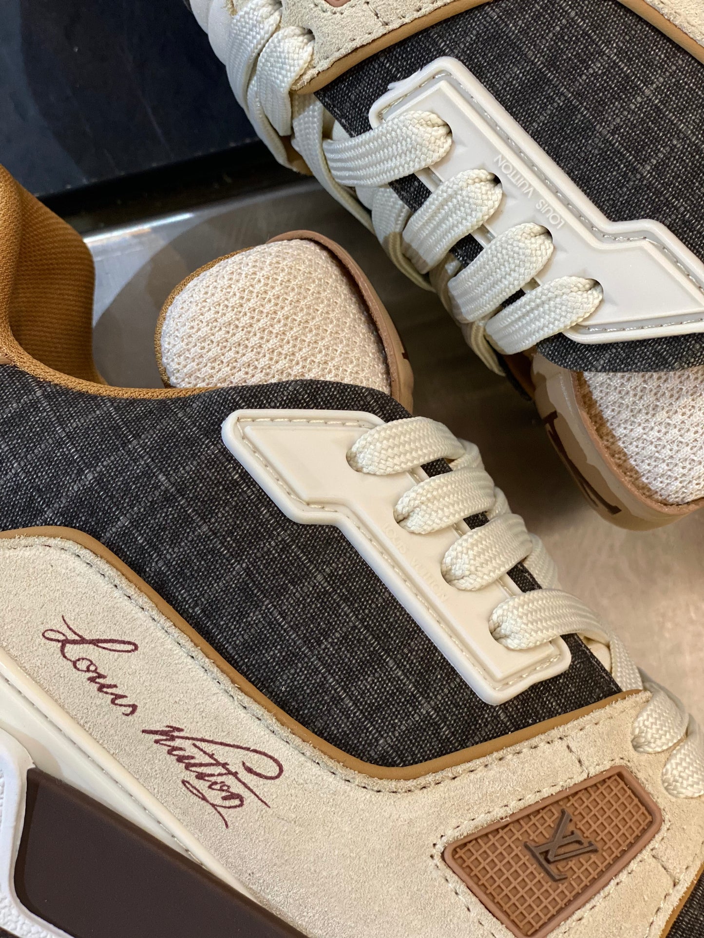LOU TRAINERS