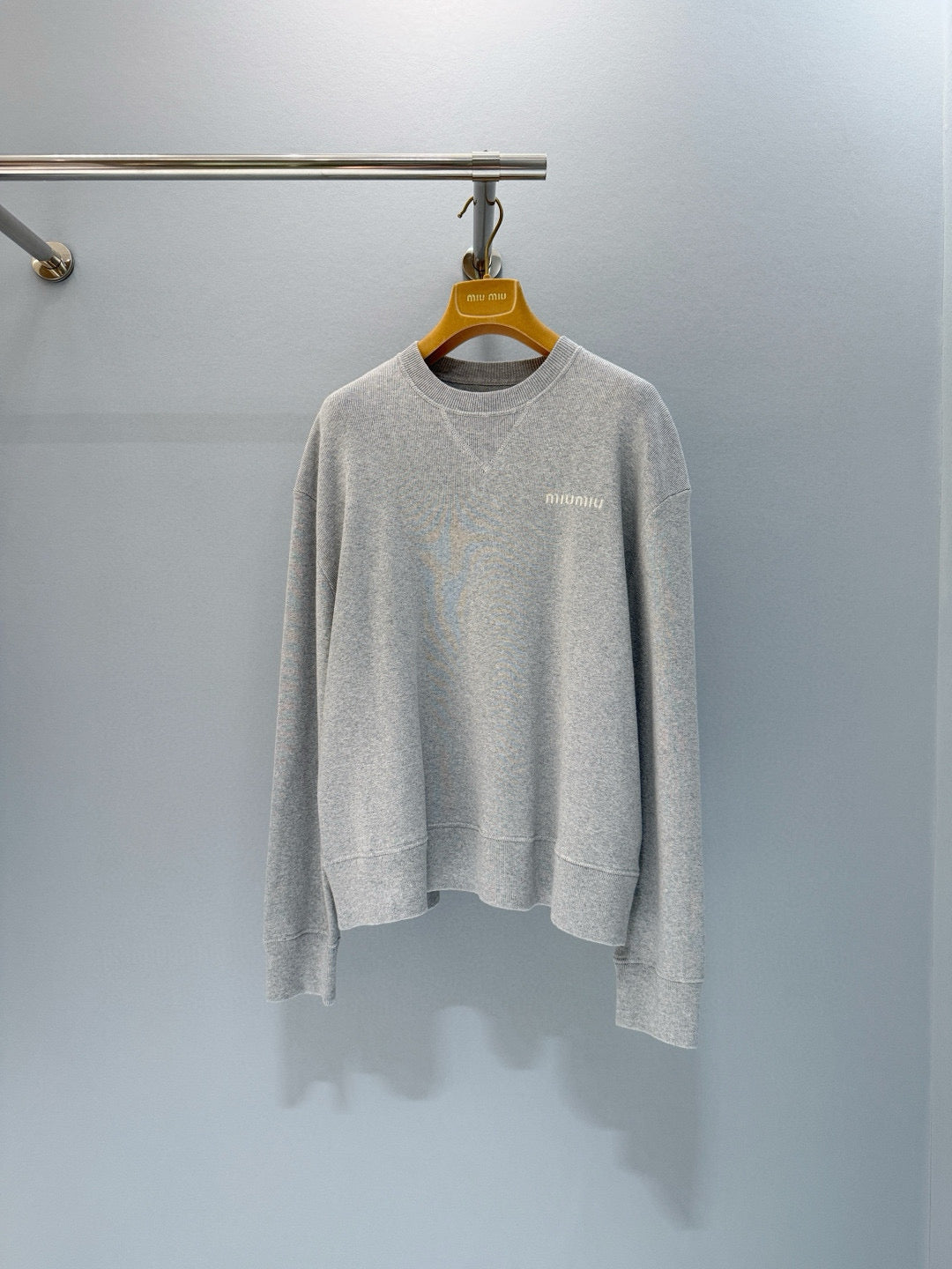 MIU M SWEATSHIRT
