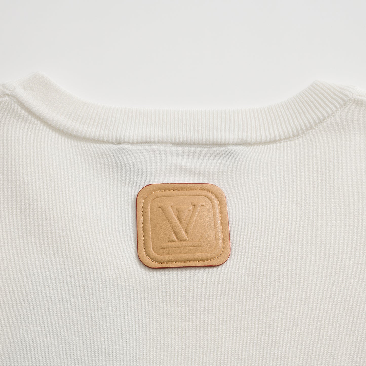 LOU T-SHIRT