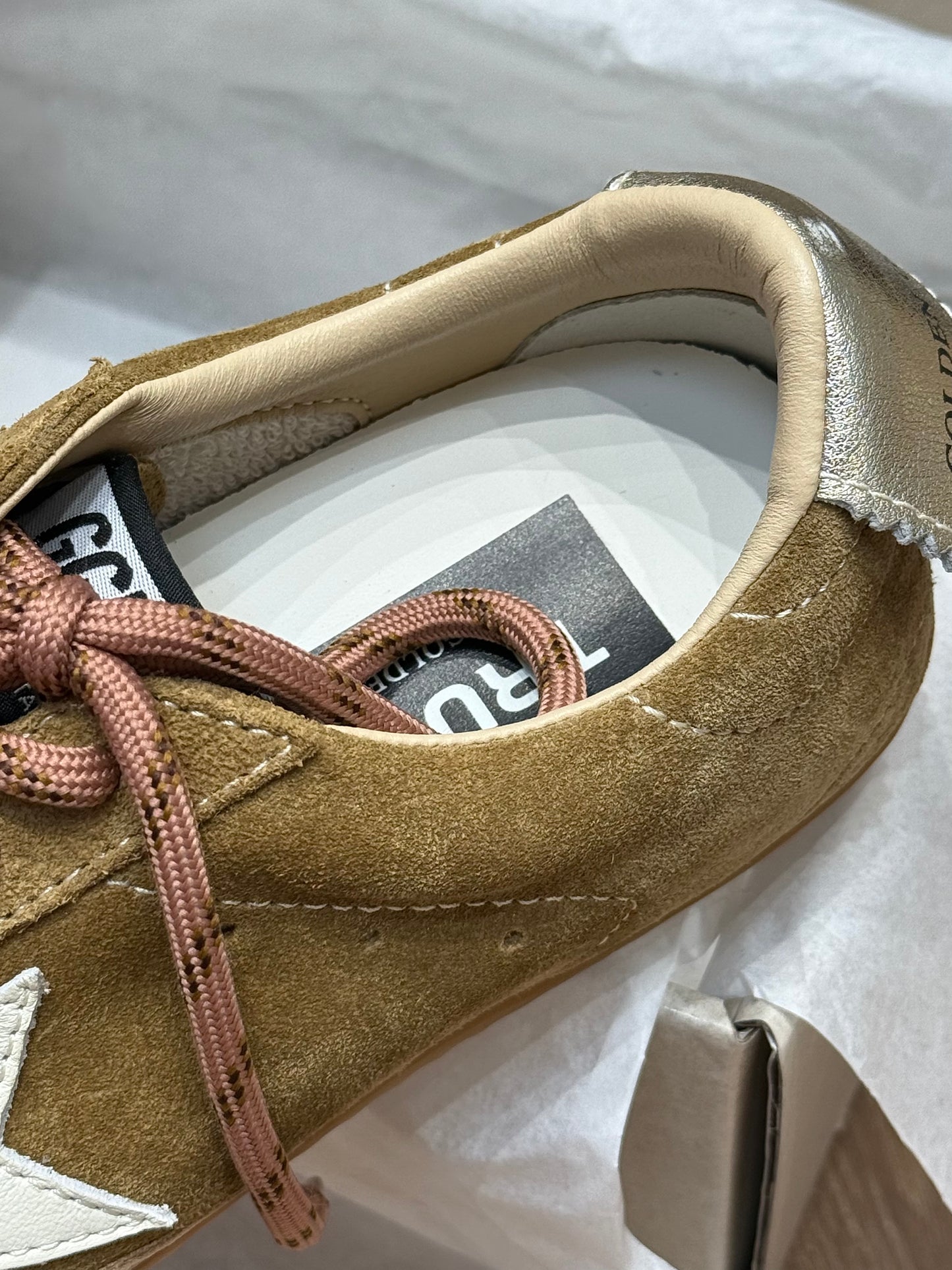 GOLDEN G TRAINERS