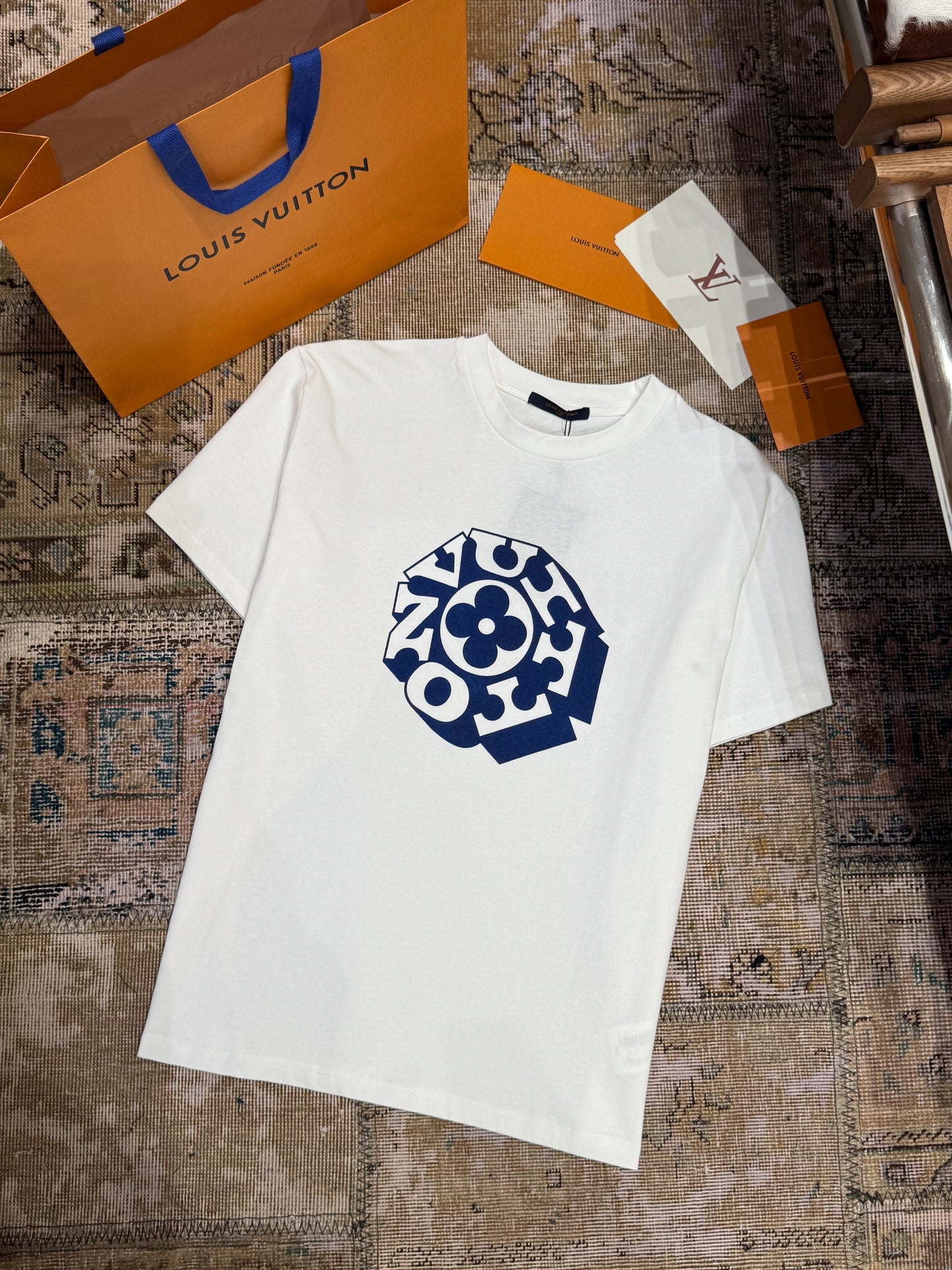 LOU T-SHIRT