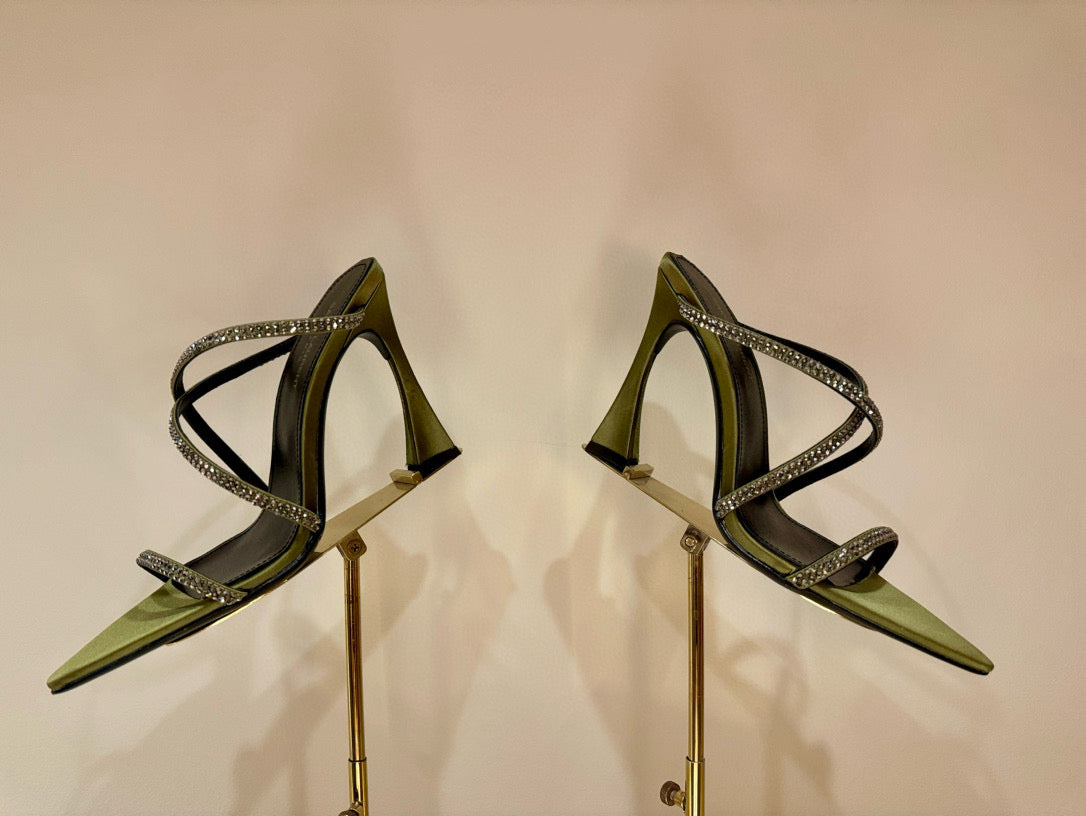 SL HEELS