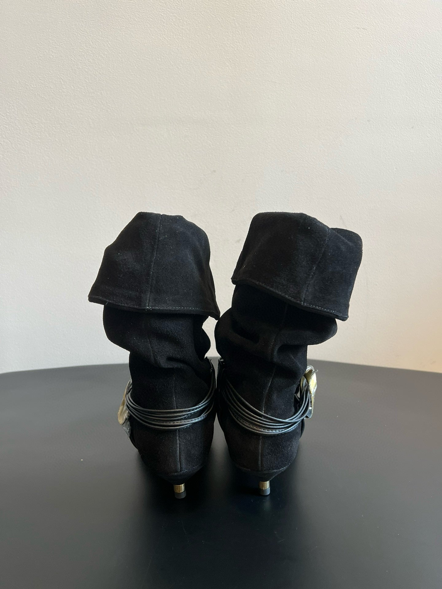 ISABEL M BOOTS