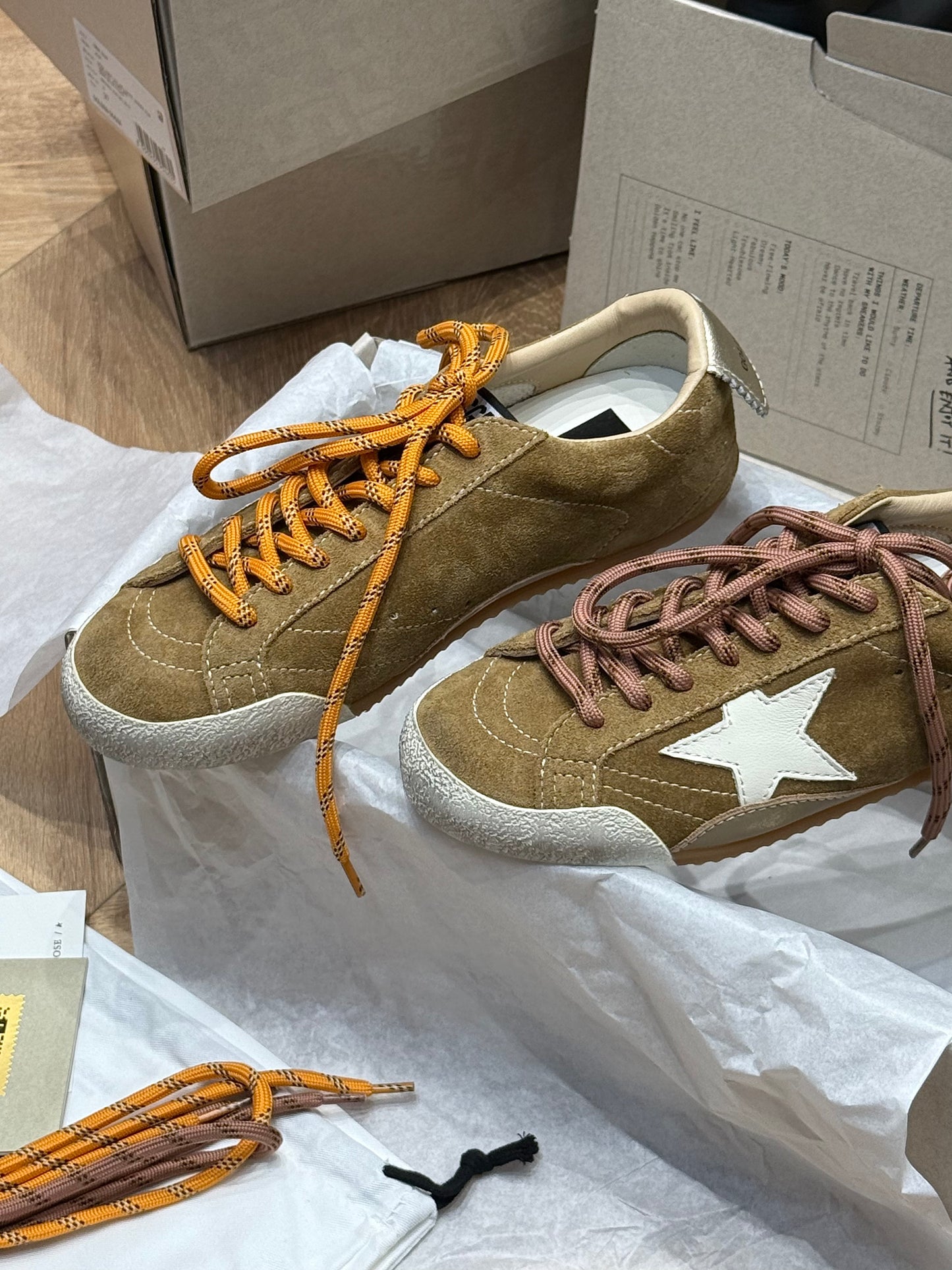 GOLDEN G TRAINERS
