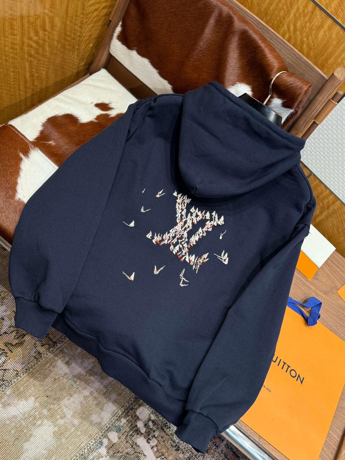 LOU HOODIE