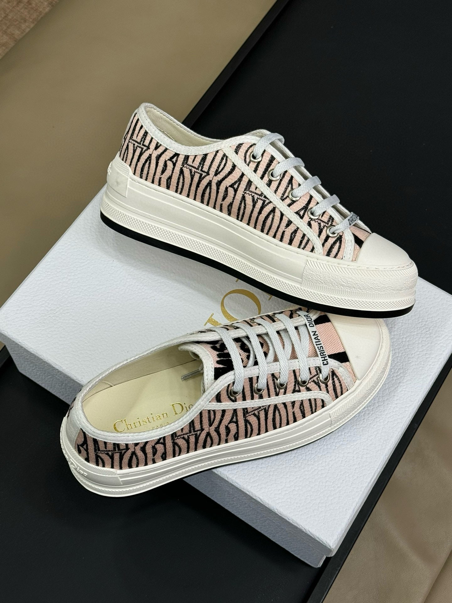 CD PLATFORM SNEAKER