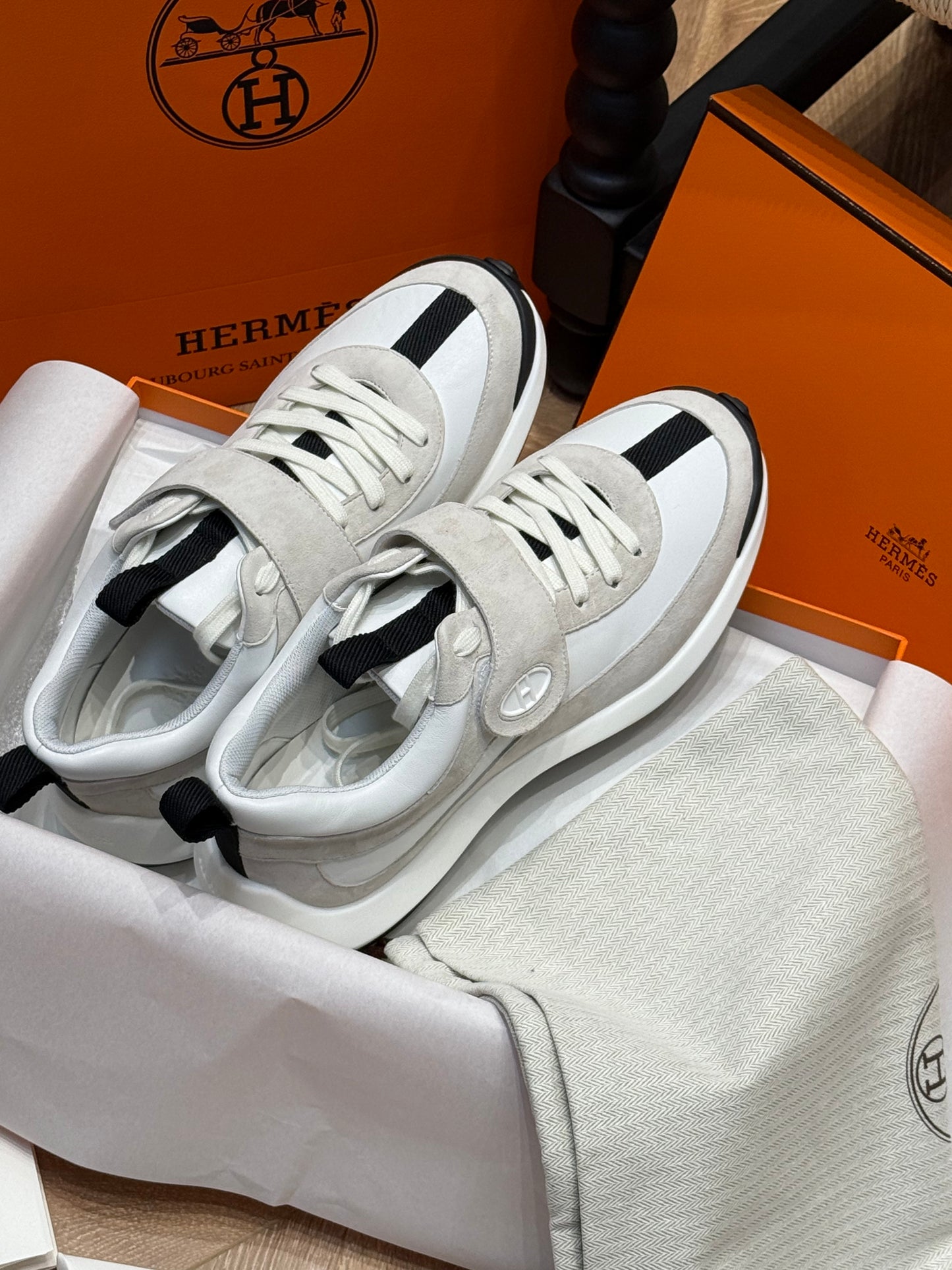 HERM LOOP SNEAKER