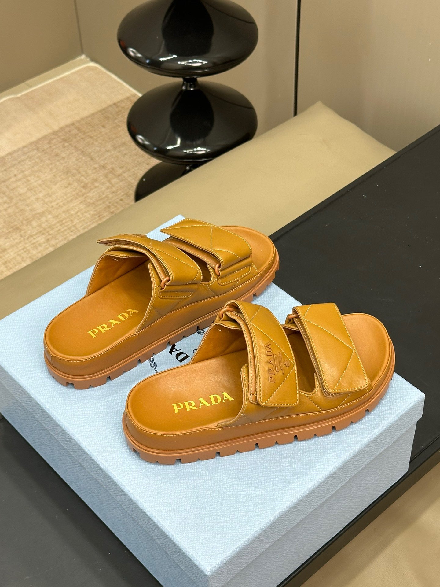 PD NAPPA LEATHER SLIDES