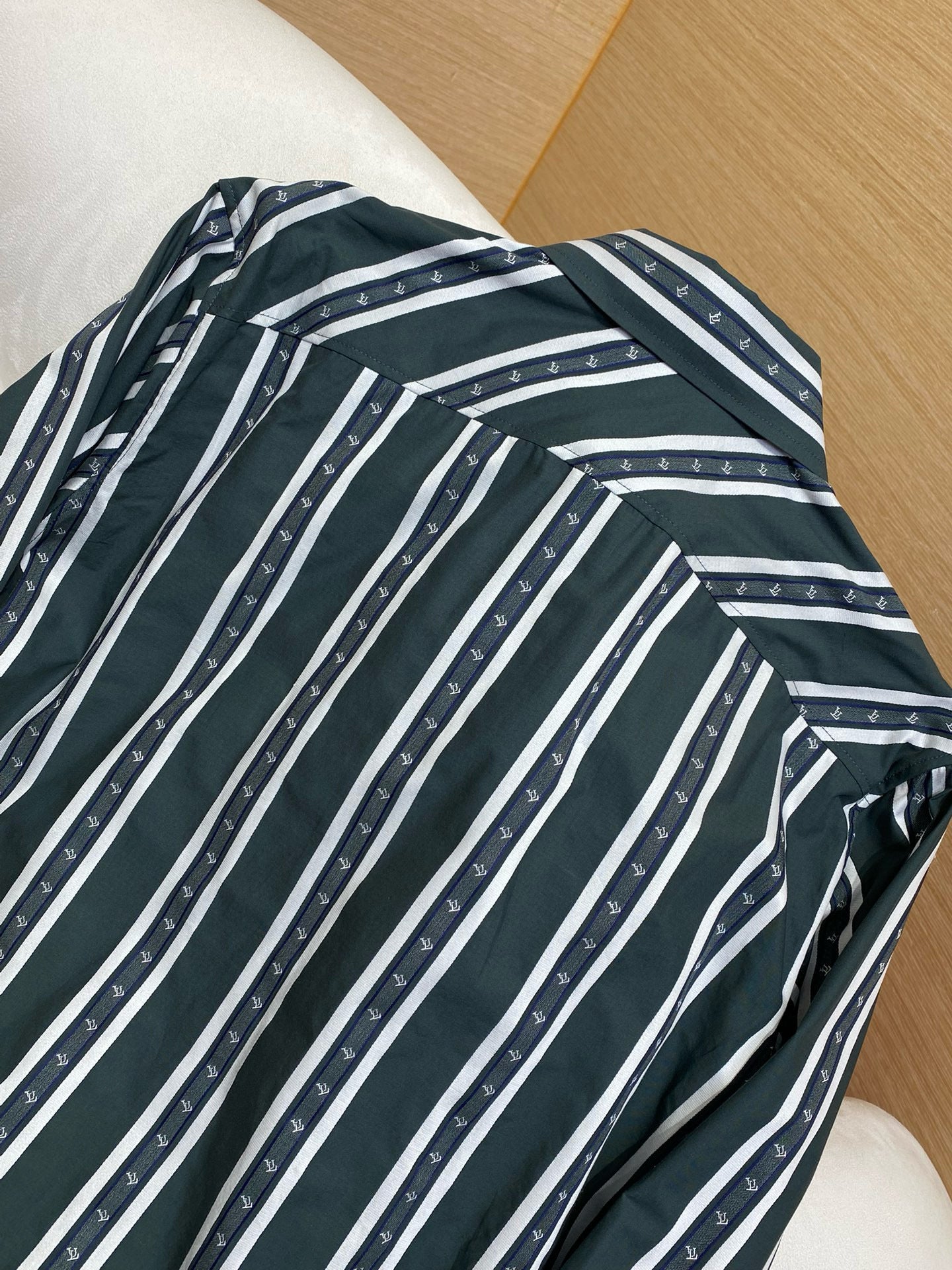 LOU SHIRT
