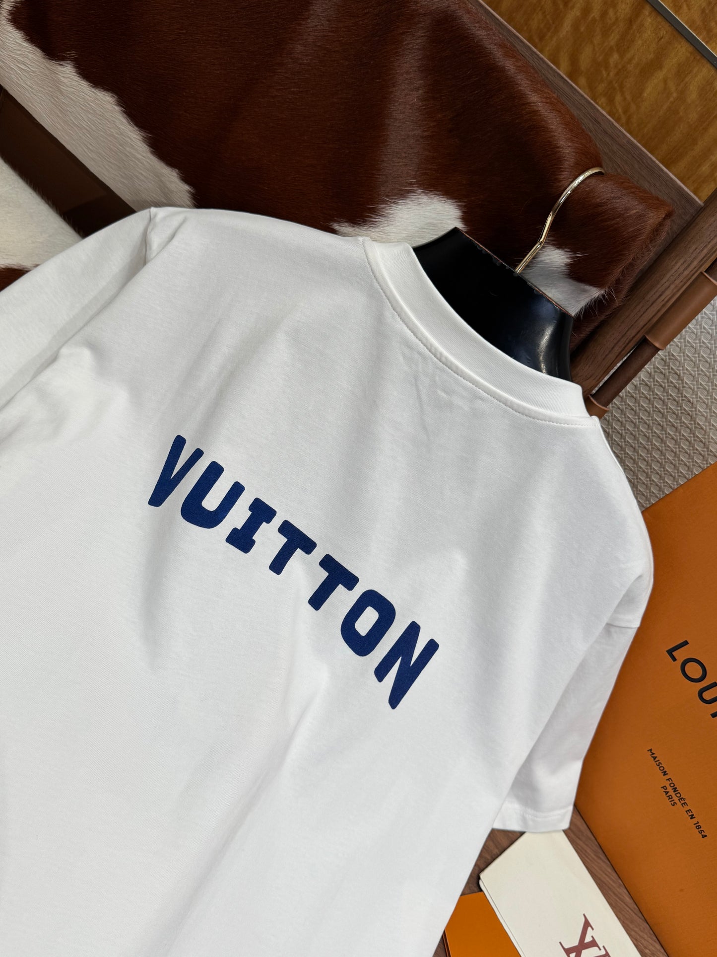 LOU T-SHIRT