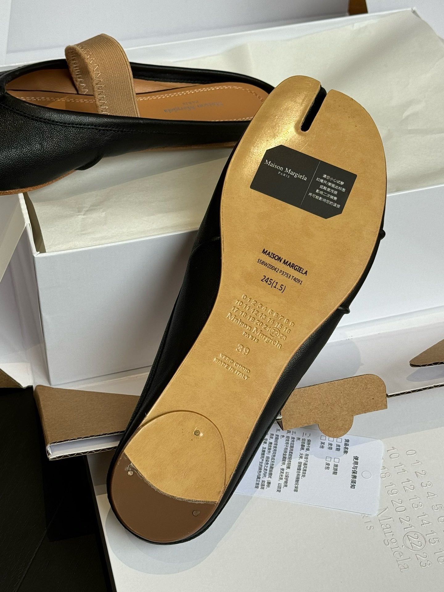 MAISON M TABI BALLET FLATS