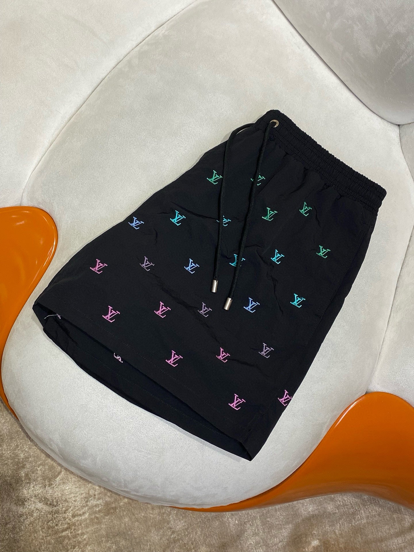 LOU SHORTS