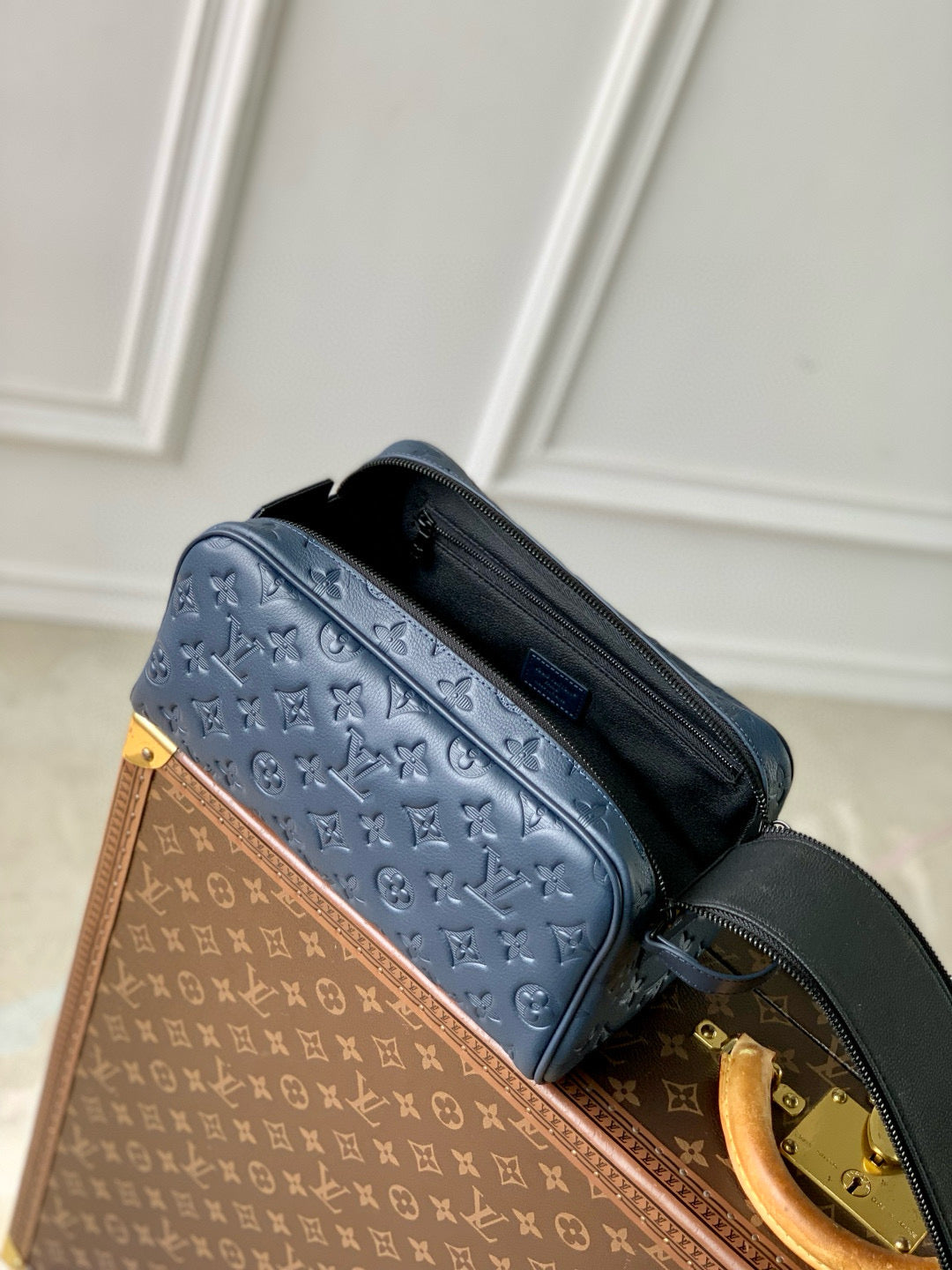 LOU DOPP KIT TOILETRY BAG