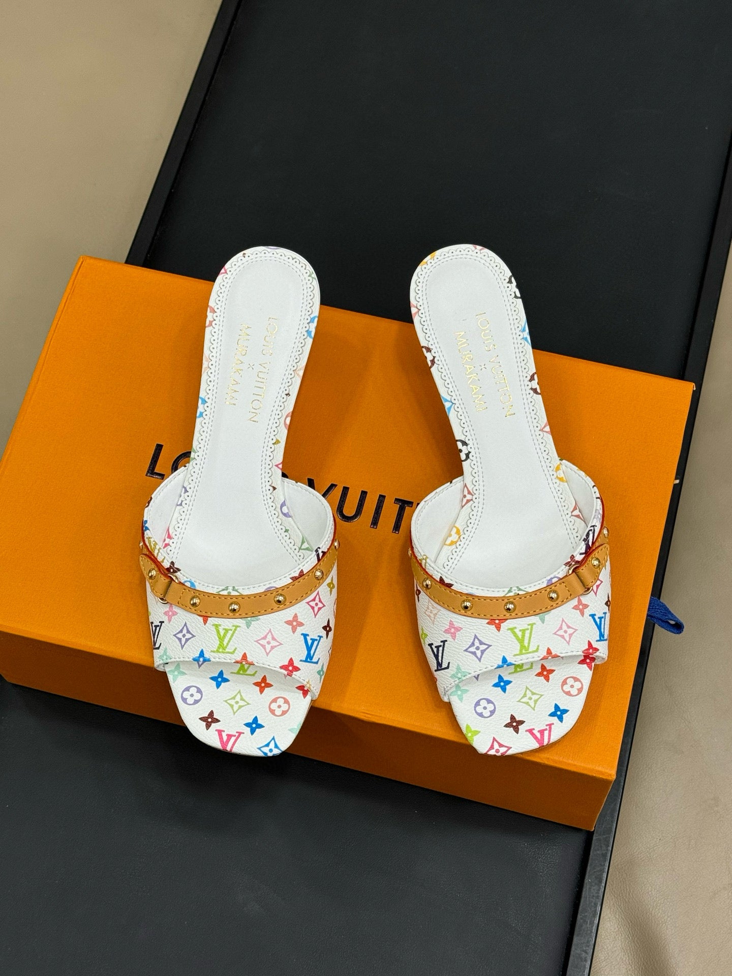 LOU HEELS