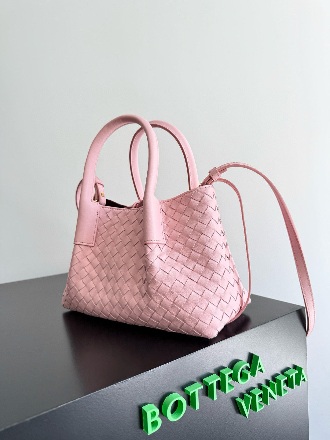 BOTT V SMALL PINACOTECA BAG