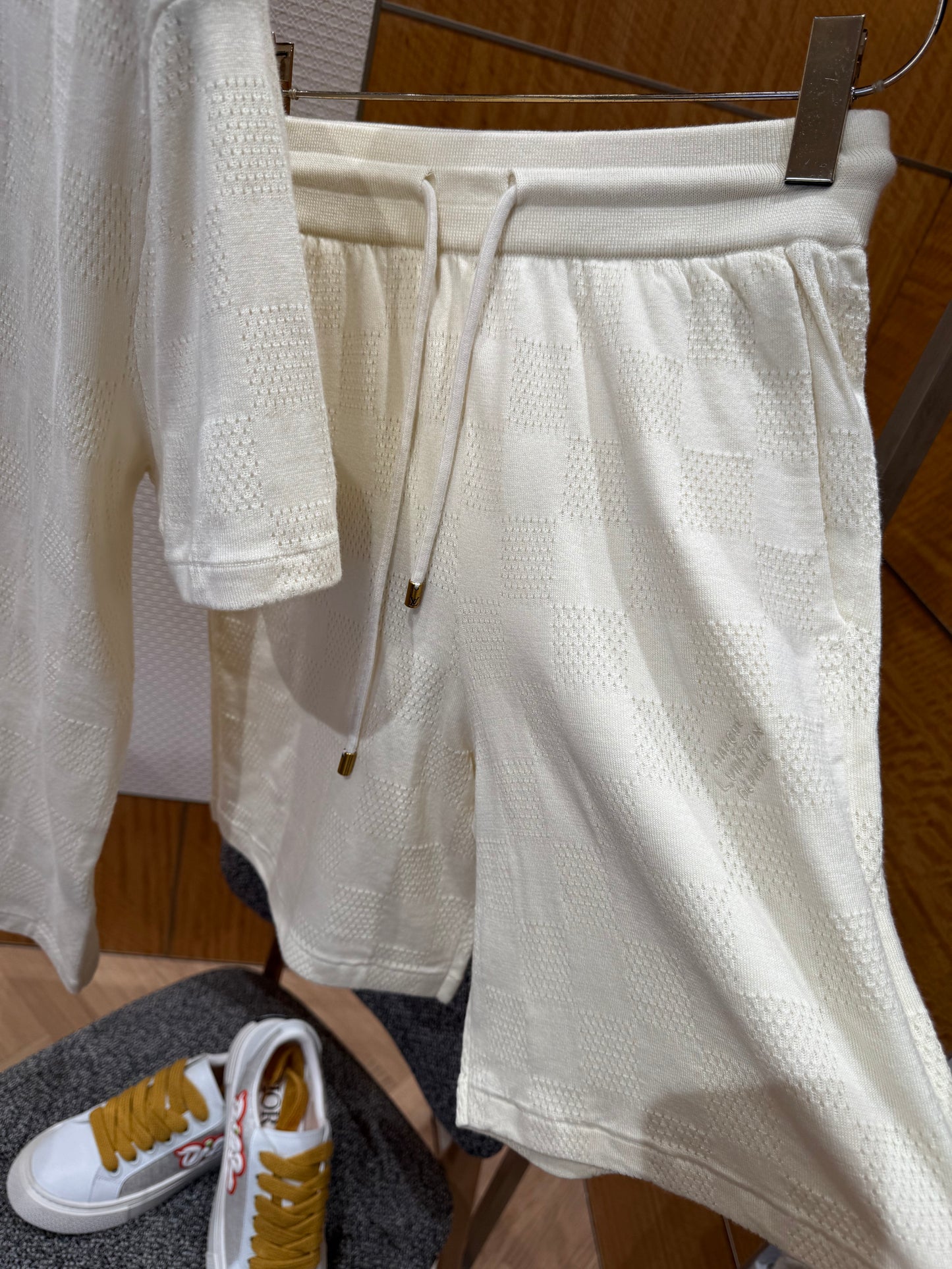 LOU SHORTS