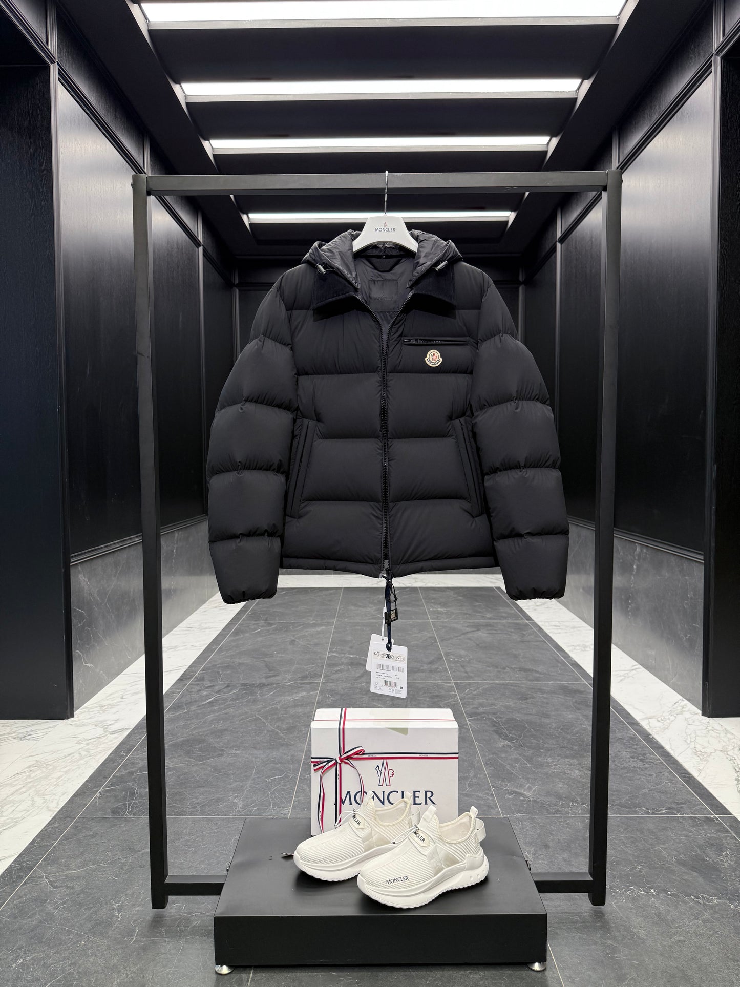 MONC CALIMA JACKET