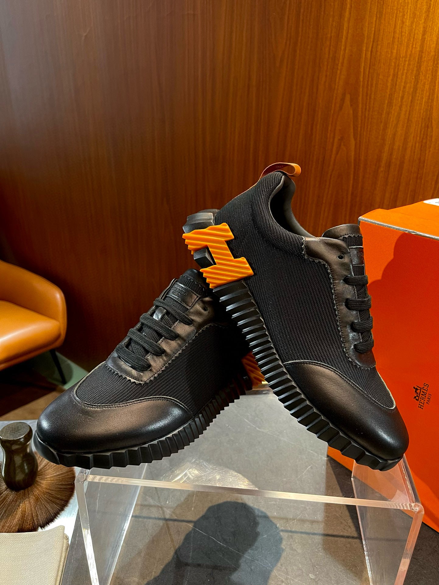 HERM BOUNCING SNEAKERS