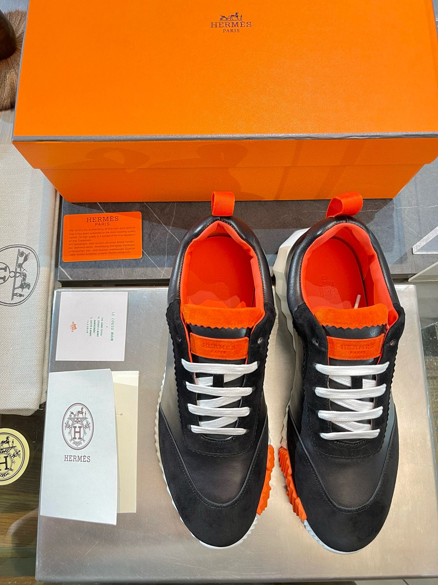 HERM BOUNCING SNEAKERS