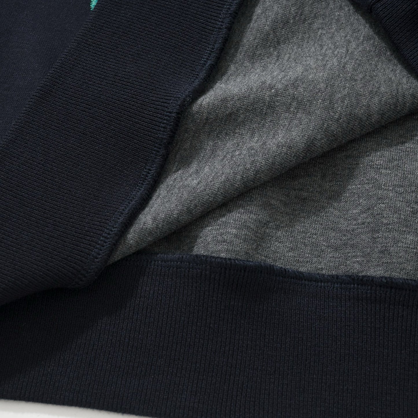 LOU SWEATSHIRT