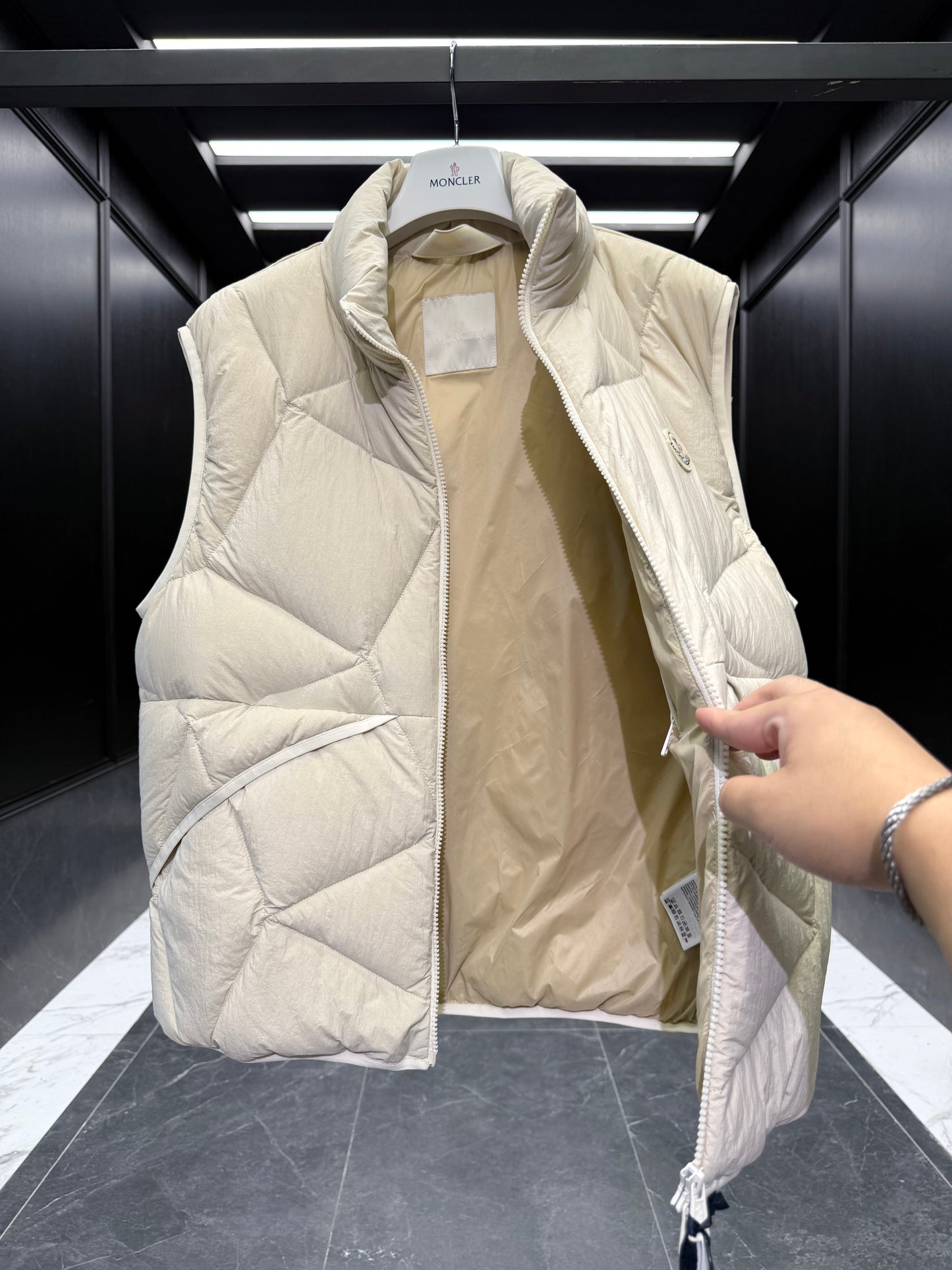 MONC VENDAVEL VEST