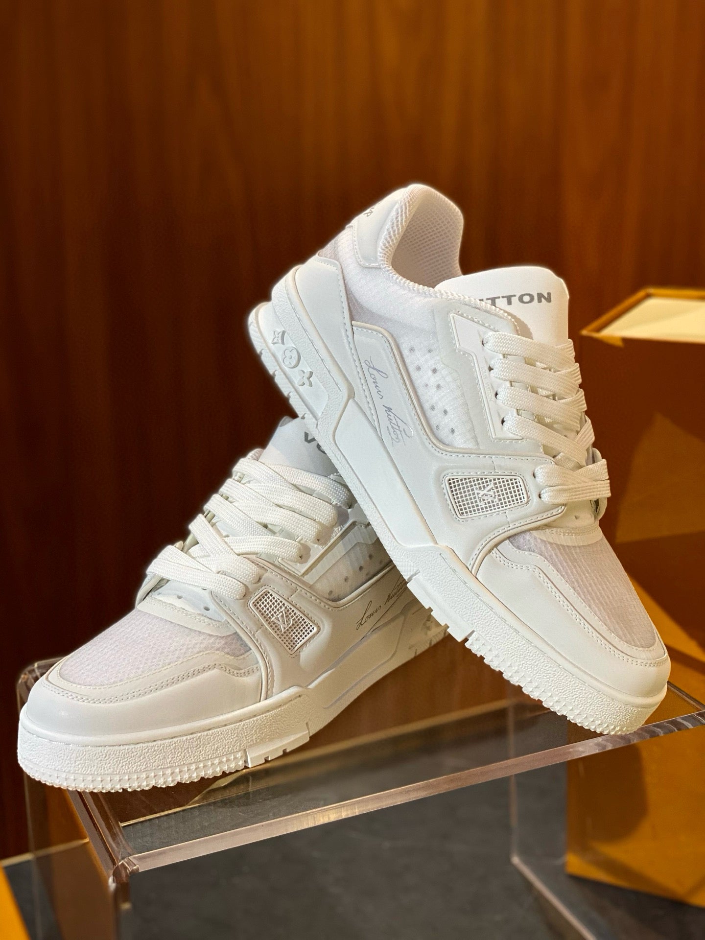 LOU TRAINERS