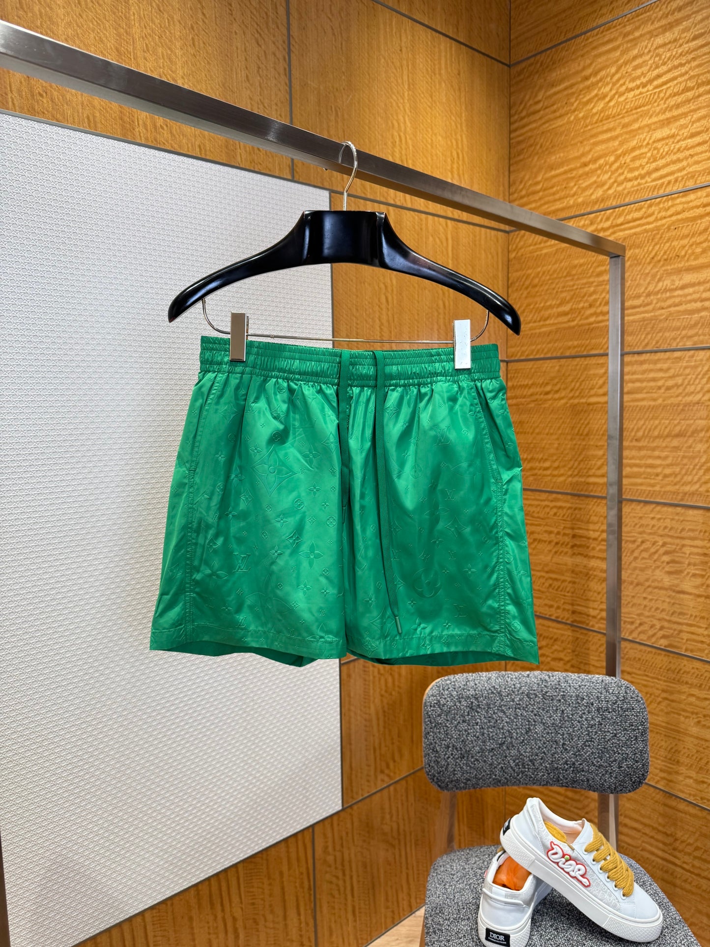 LOU SHORTS