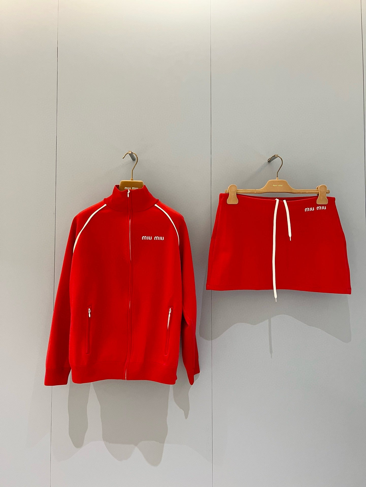 MIU M ZIP SWEATSHIRT