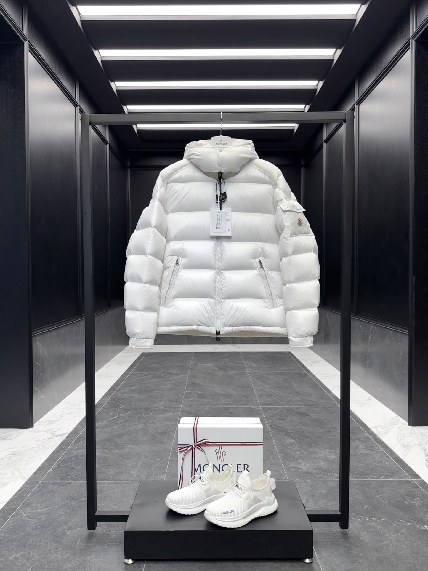 MONC MAYA JACKET