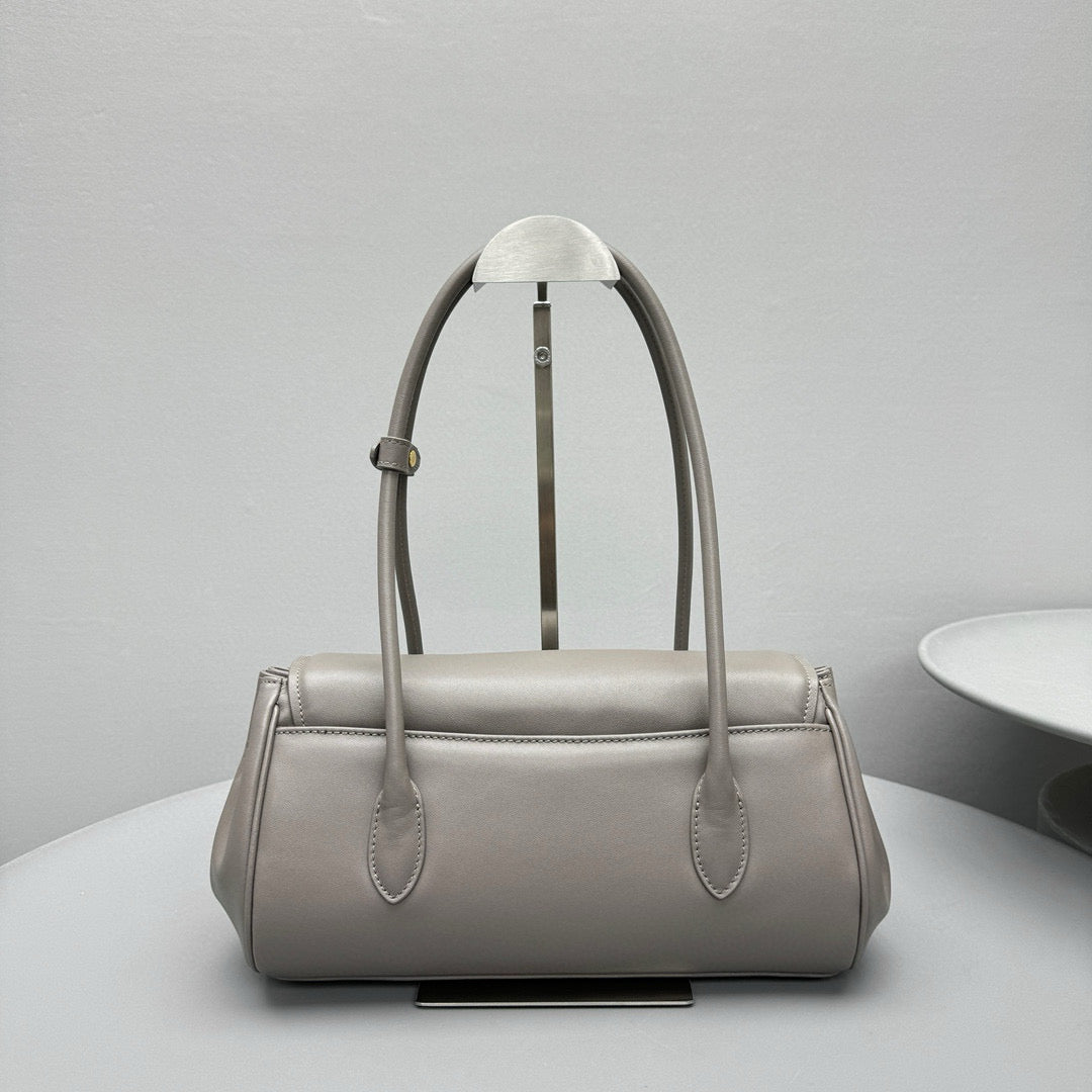 MIU M SHOULDER BAG
