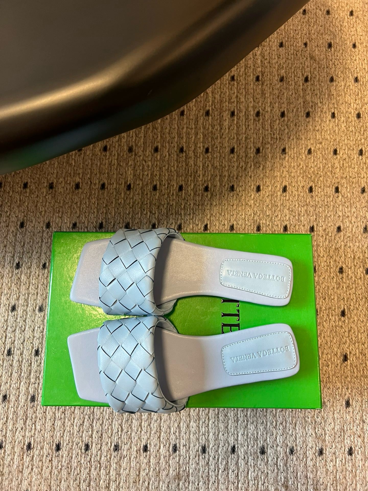BOTT V SANDALS
