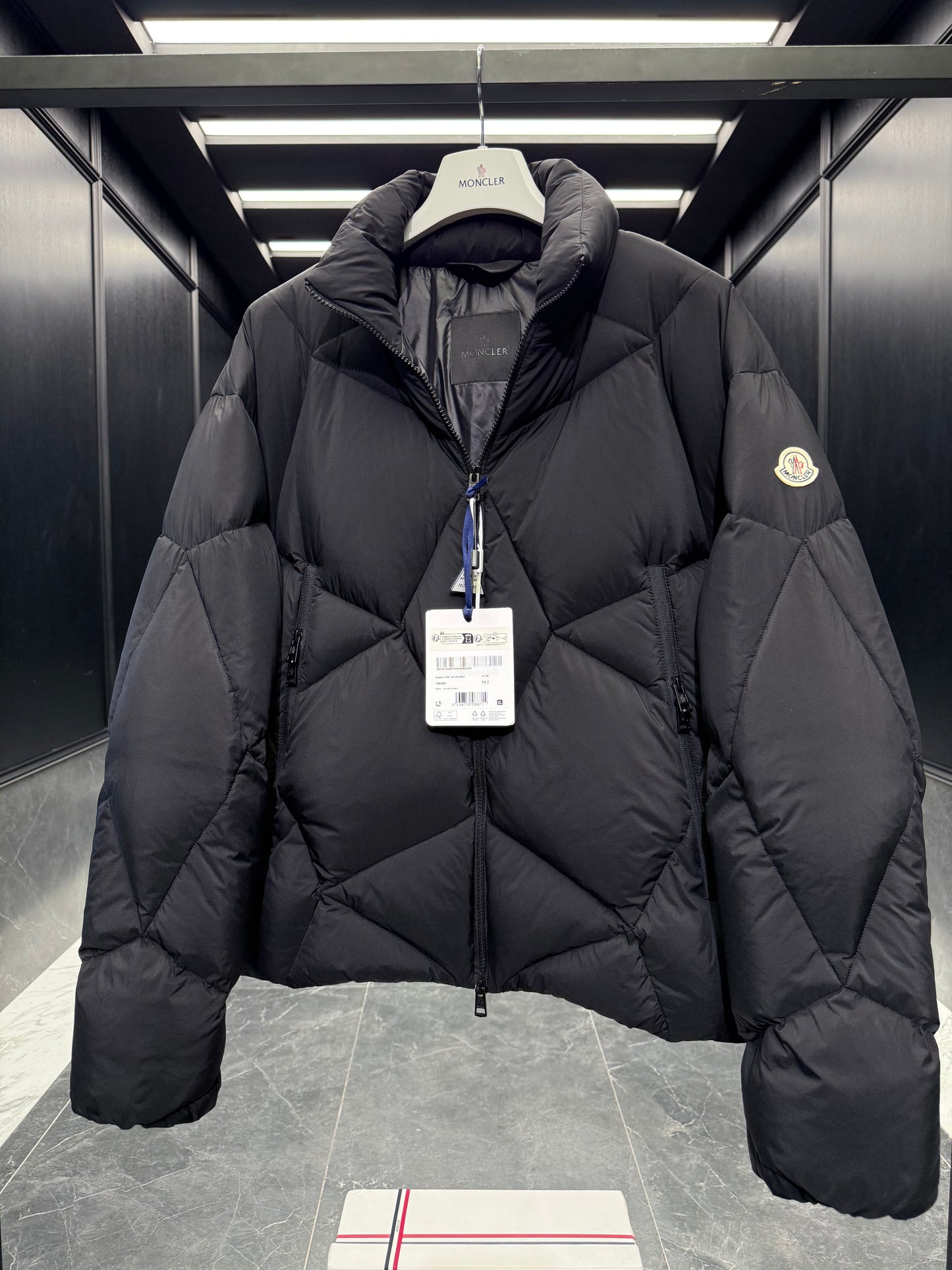 MONC VARDAR JACKET