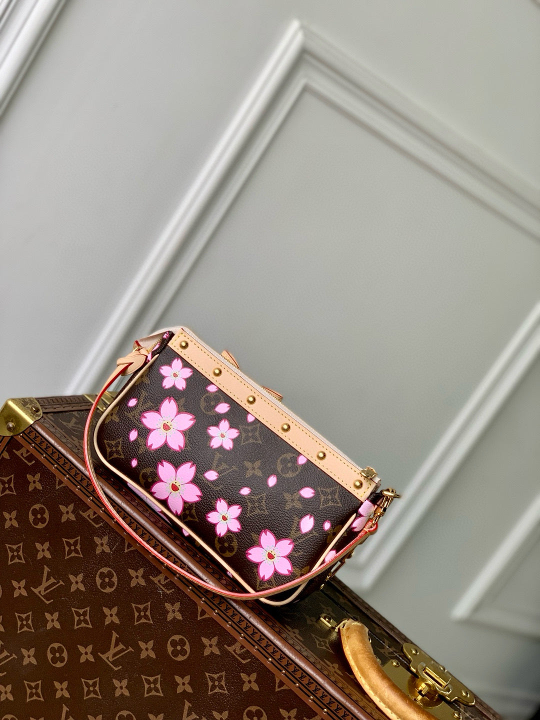 LOU x MURAKAMI POCHETTE BAG