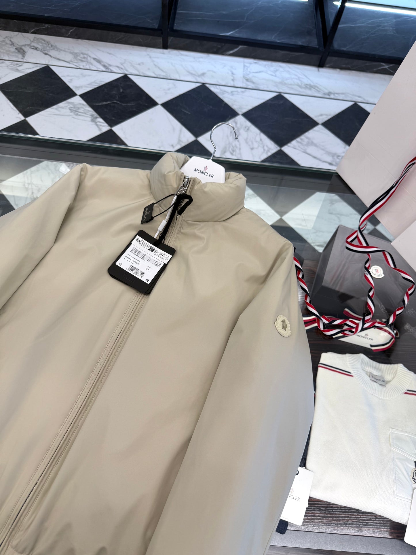 MONC LUSERNA JACKET