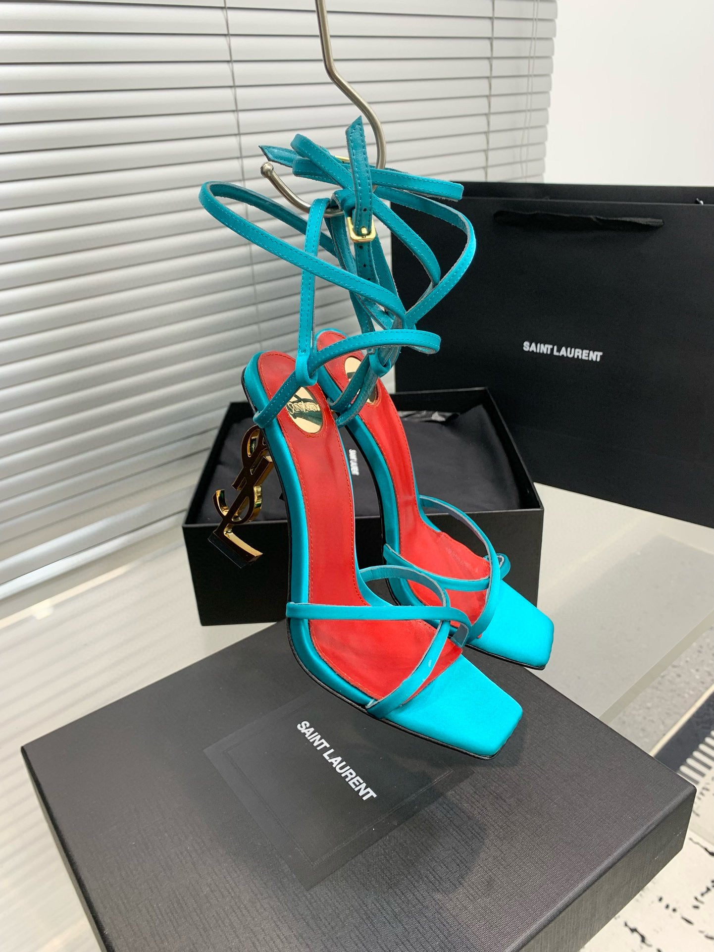 SL HEELS