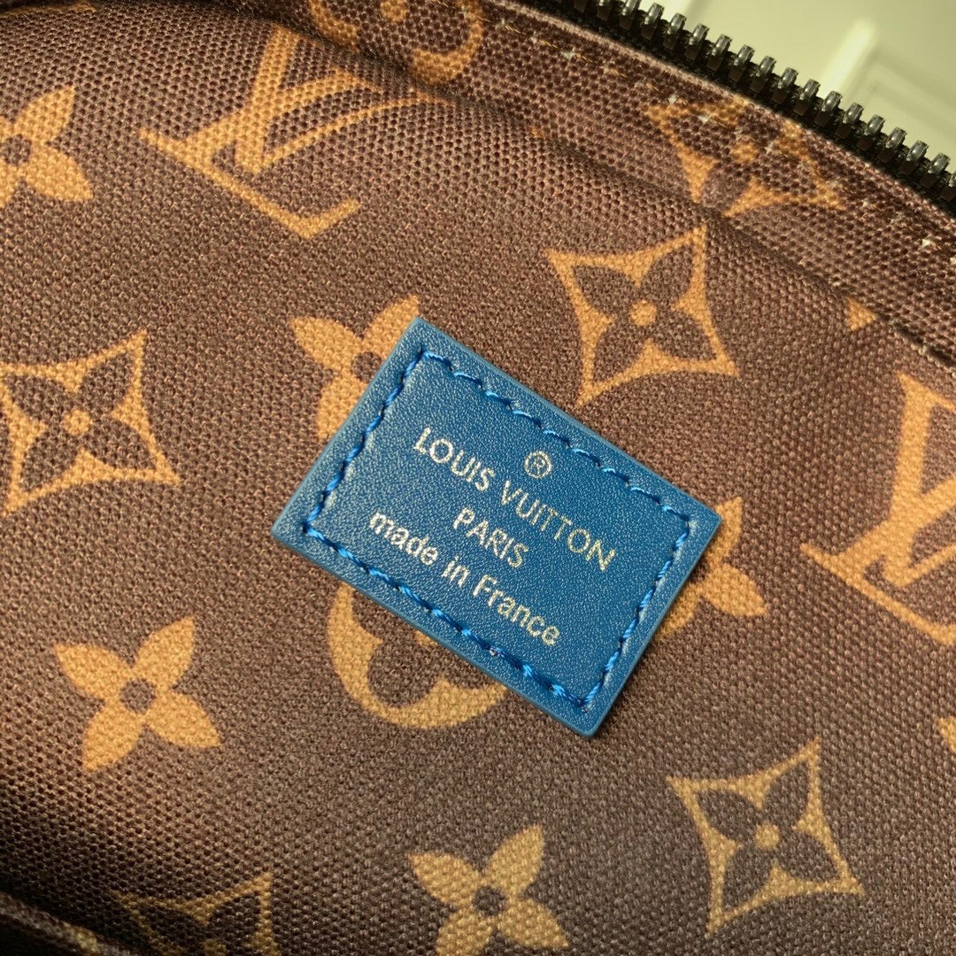LOU NM AVENUE SLINGBAG