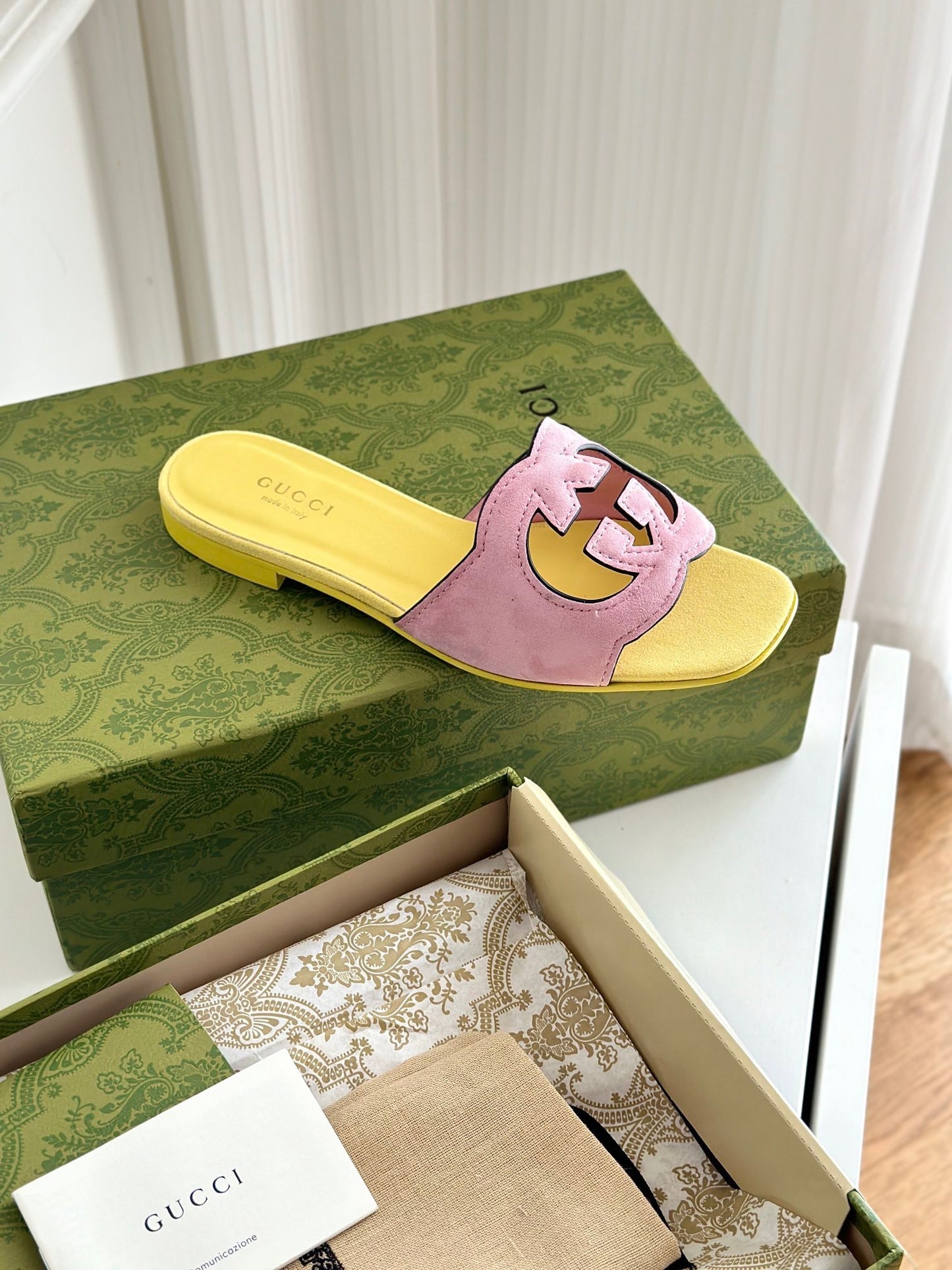 GG CUT OUT SANDALS