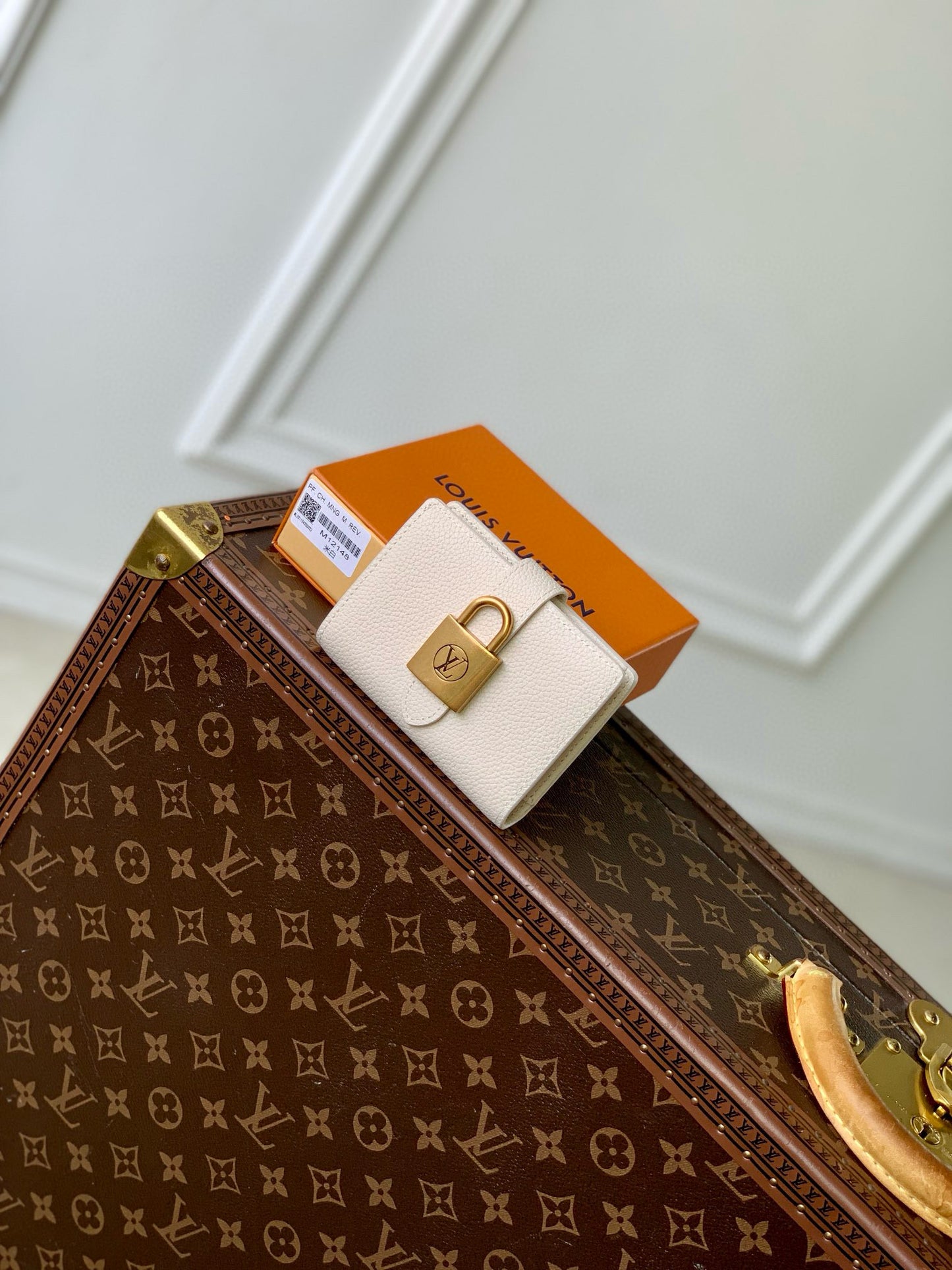 LOU LOW KEY COMPACT WALLET