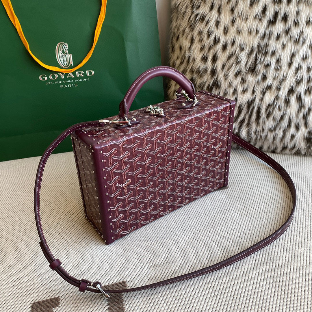 GOYA GRAND HOTEL TRUNK BAG