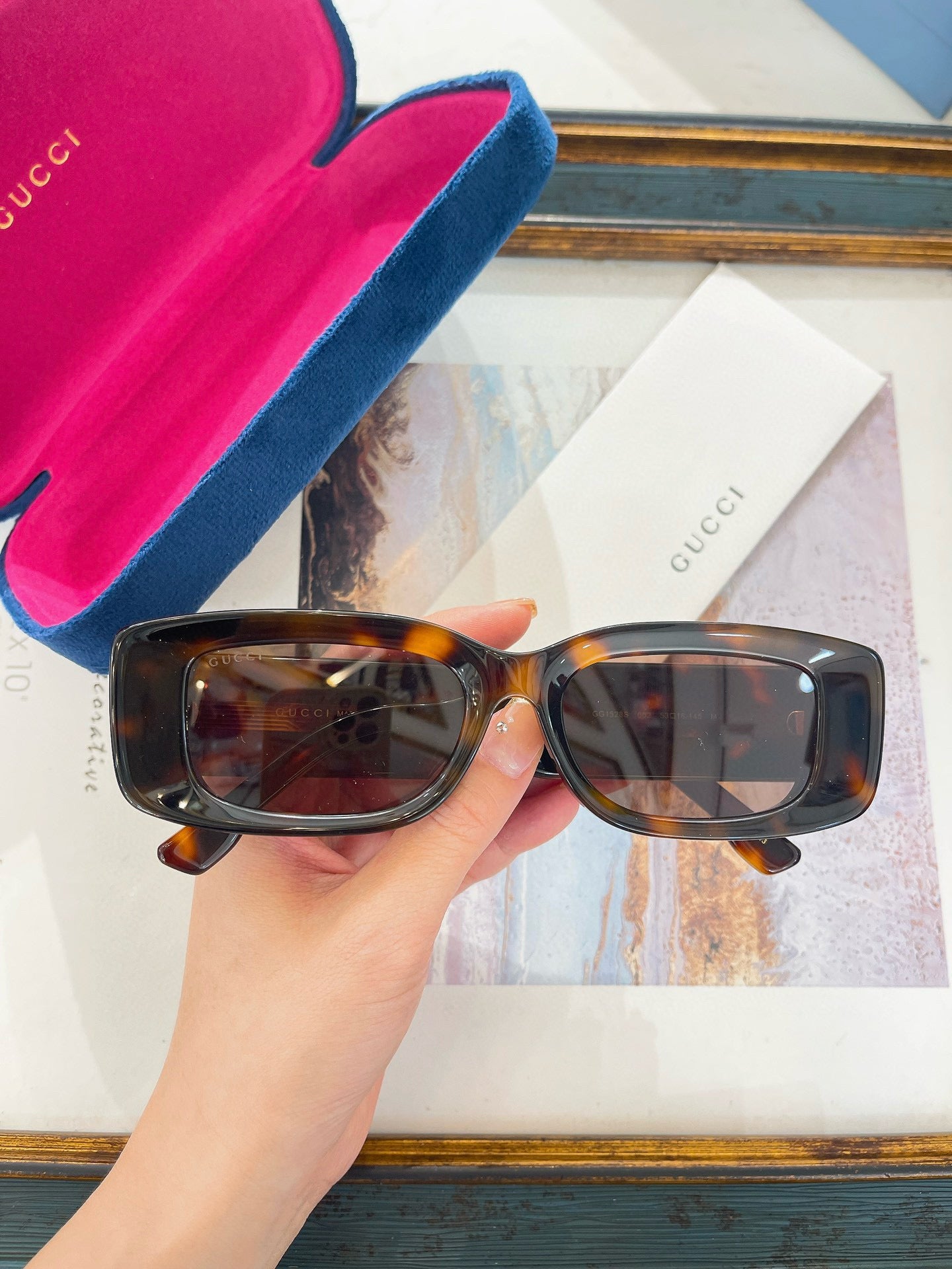 GG SUNGLASSES
