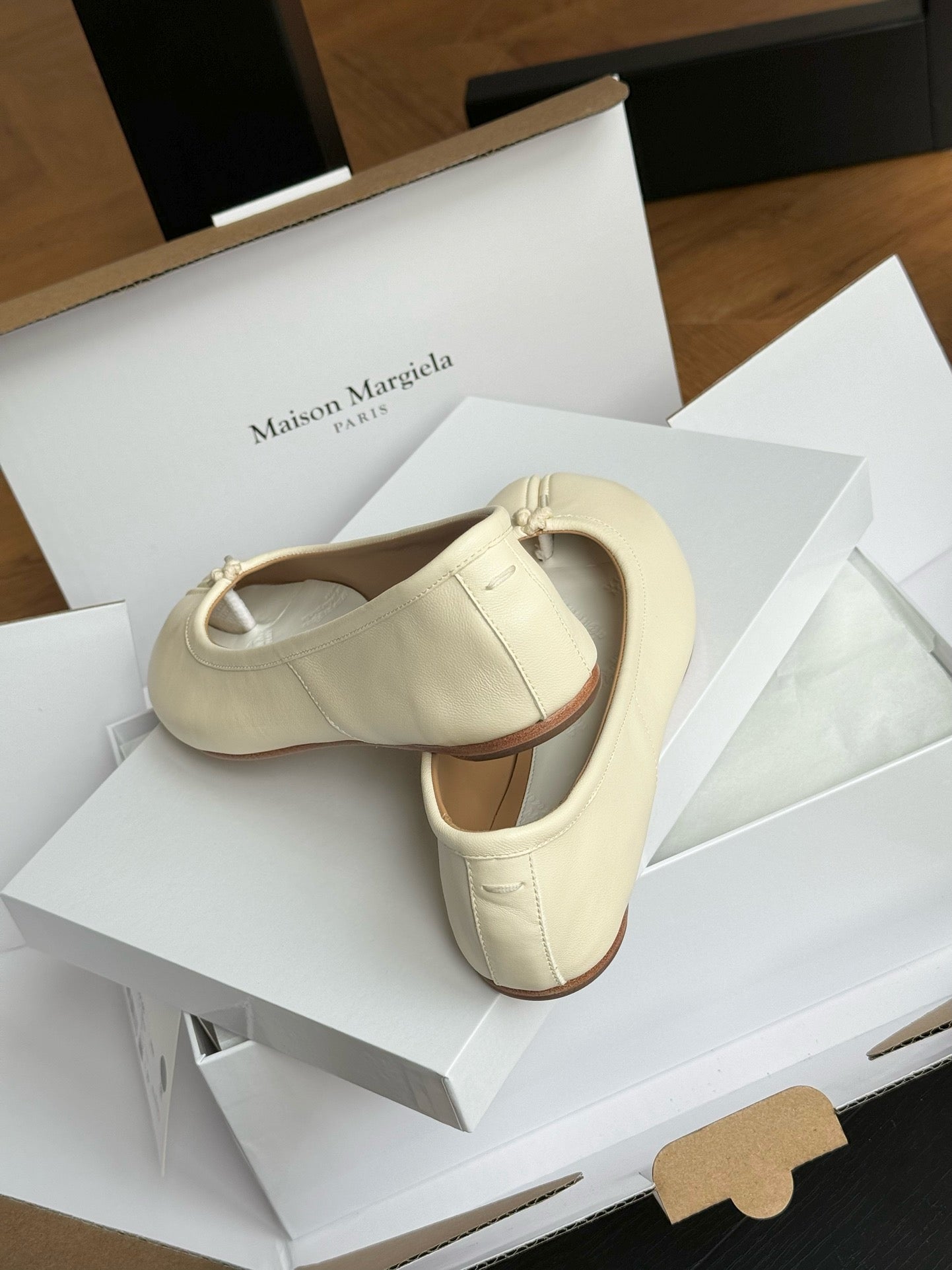 MAISON M TABI BALLET FLATS