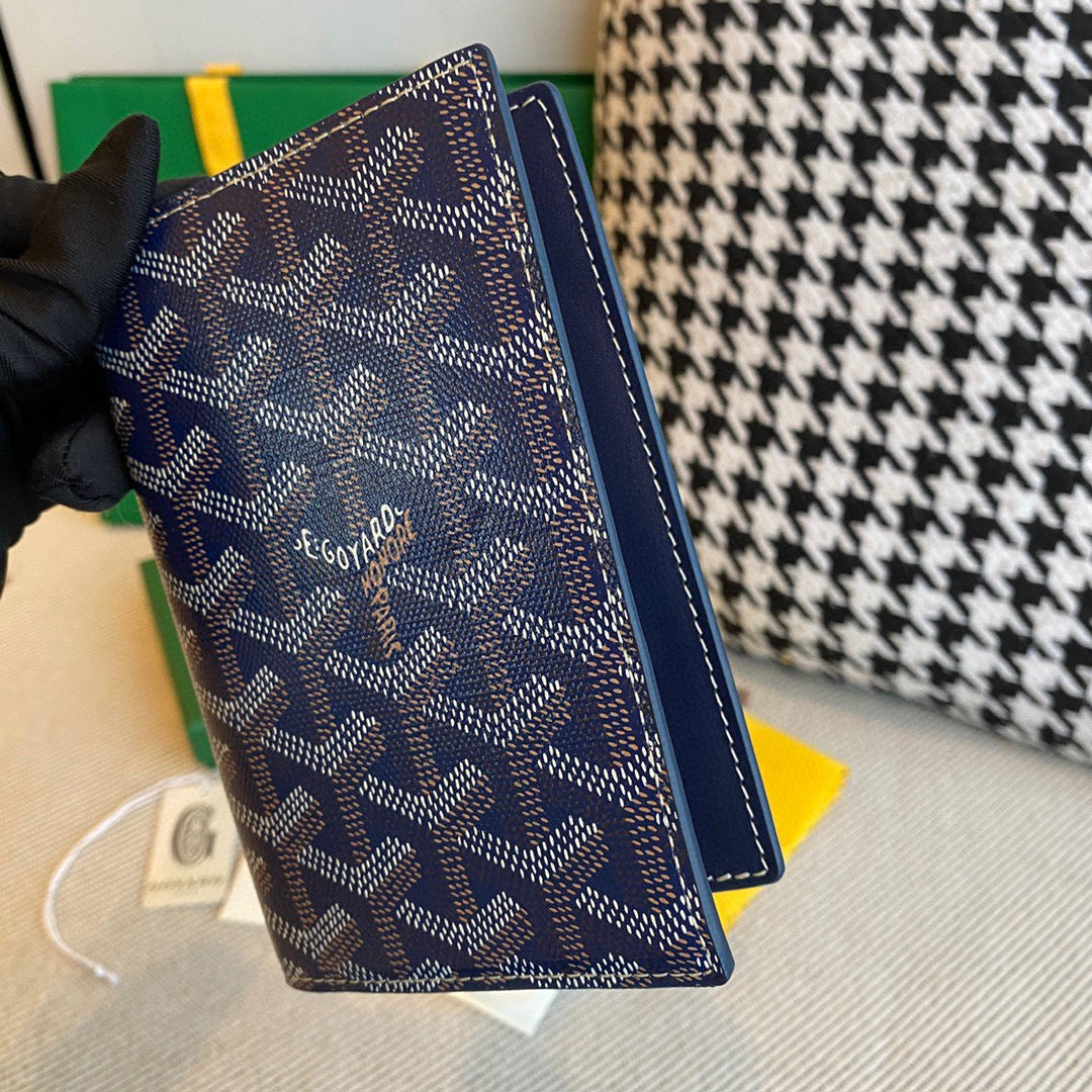 GOYA GRENELLE PASSPORT COVER